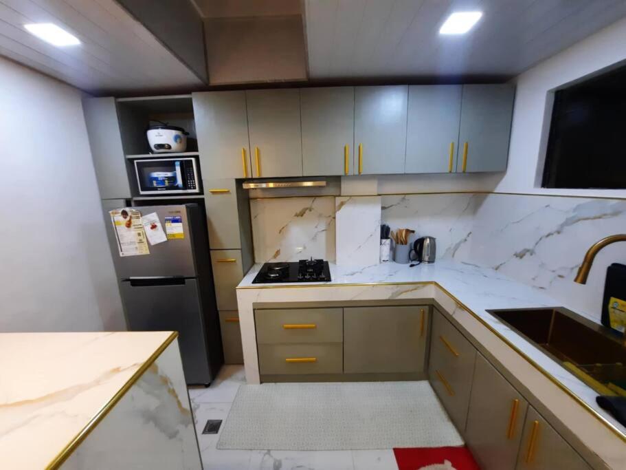 Modern 3BR Gated Townhouse Near SM Mall, Gaisano Mall, Robinson Mall & Ace Hospital view 3
