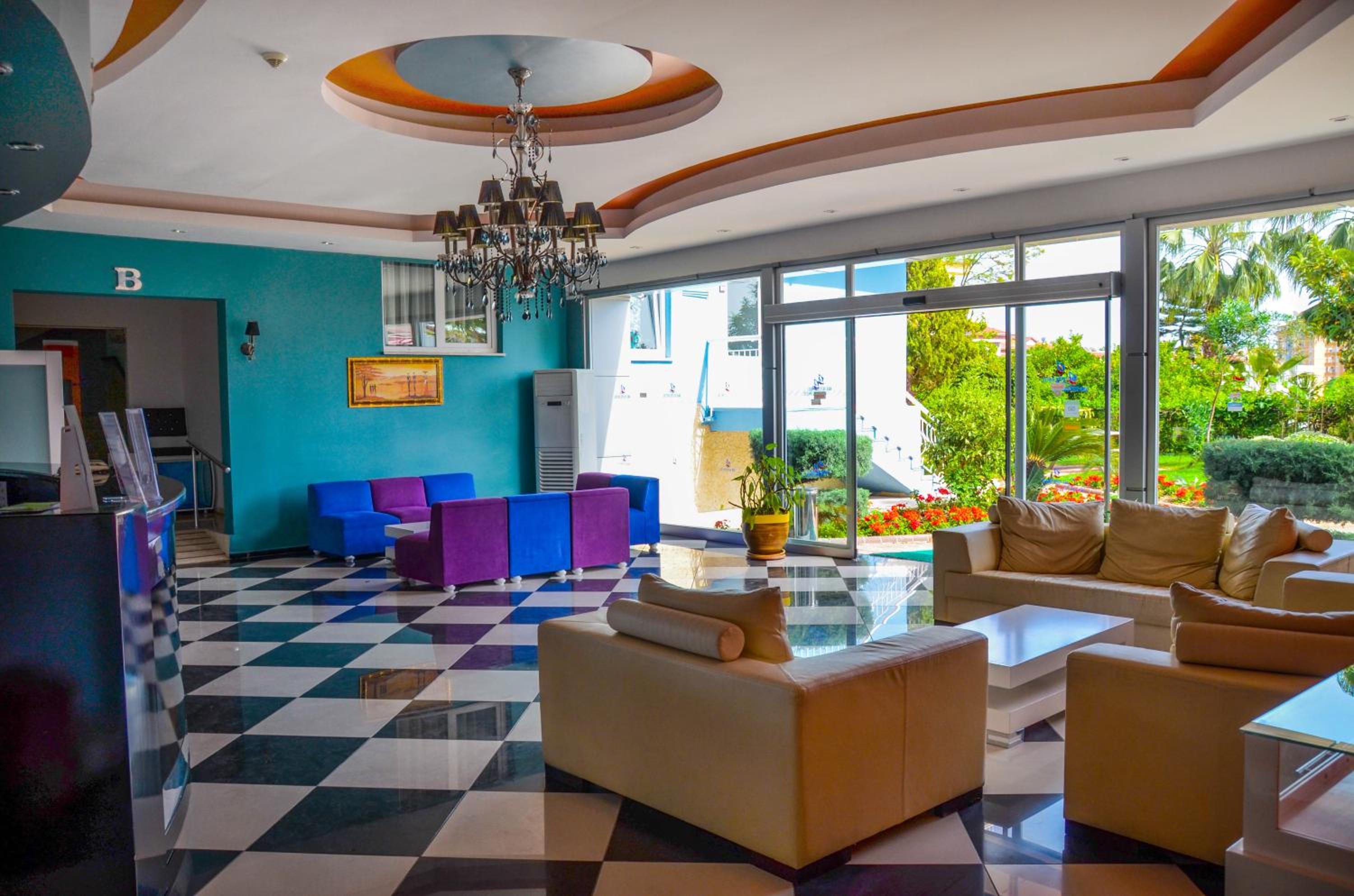 Ark Apart and Suite Hotel - Image 78