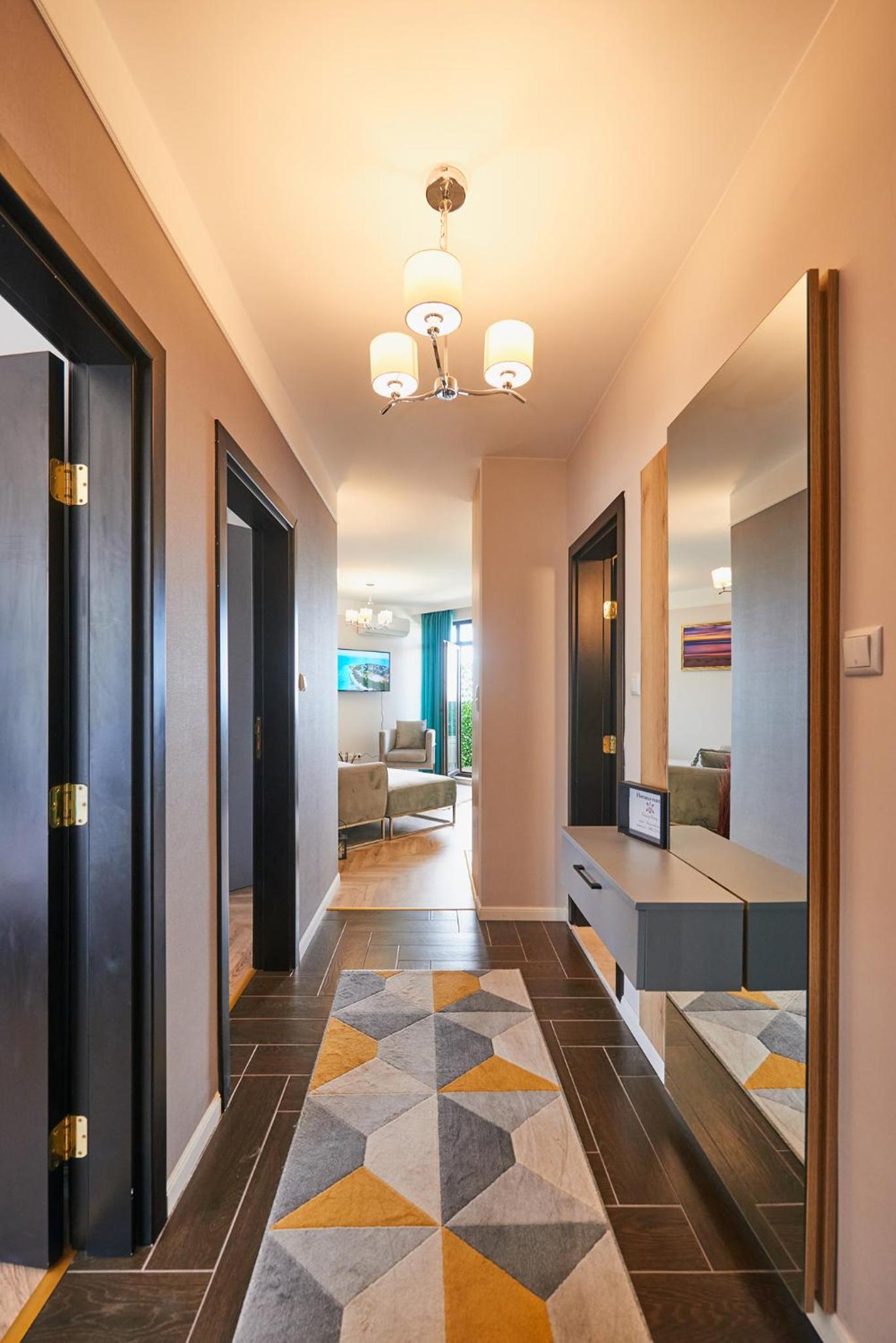 Florance Rentals Luxury Apartments in Saint Vlas