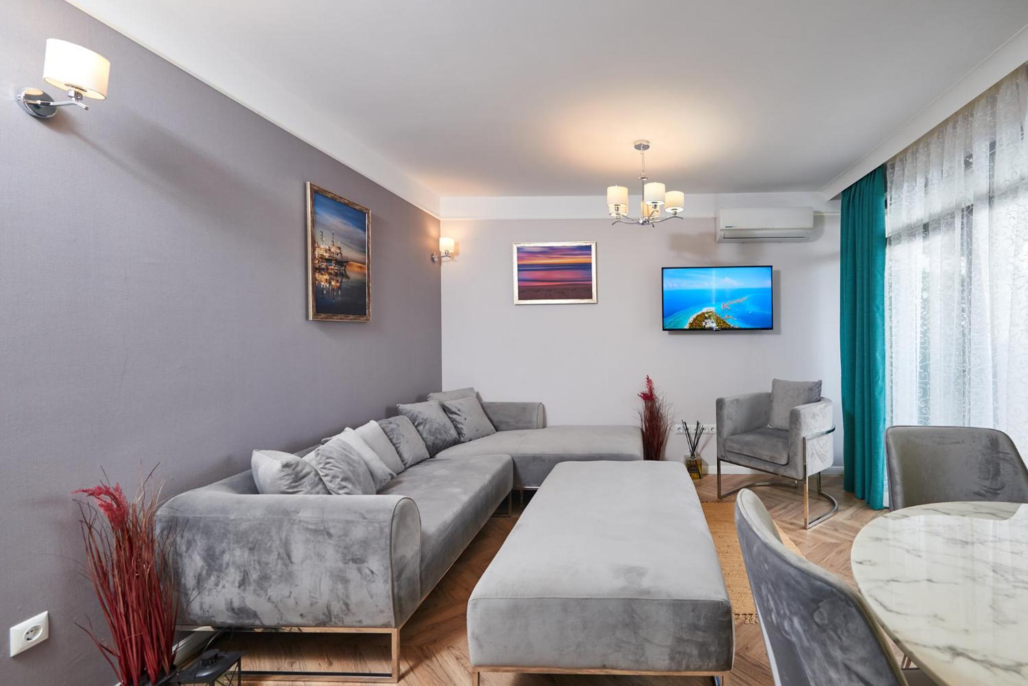 Florance Rentals Luxury Apartments in Saint Vlas