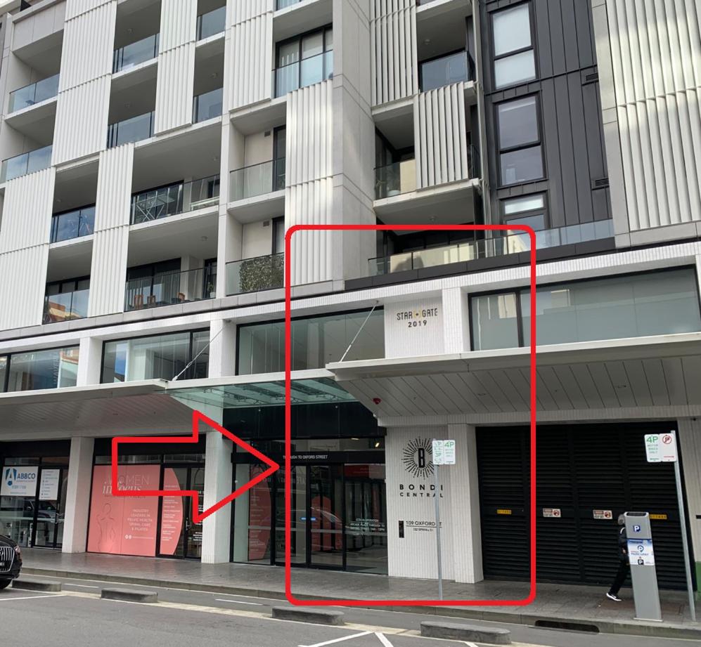 Bondi Central Studio with en-suite, next to Station, plus access to Rooftop BBQ & City View Bliss