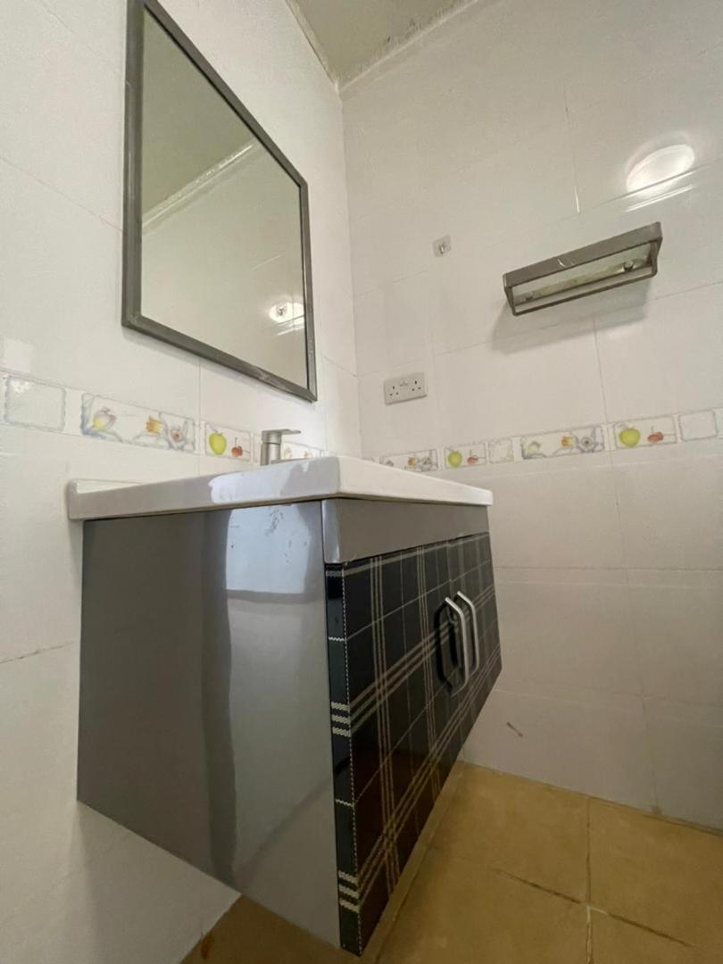 R6 home stay Apartment view 3