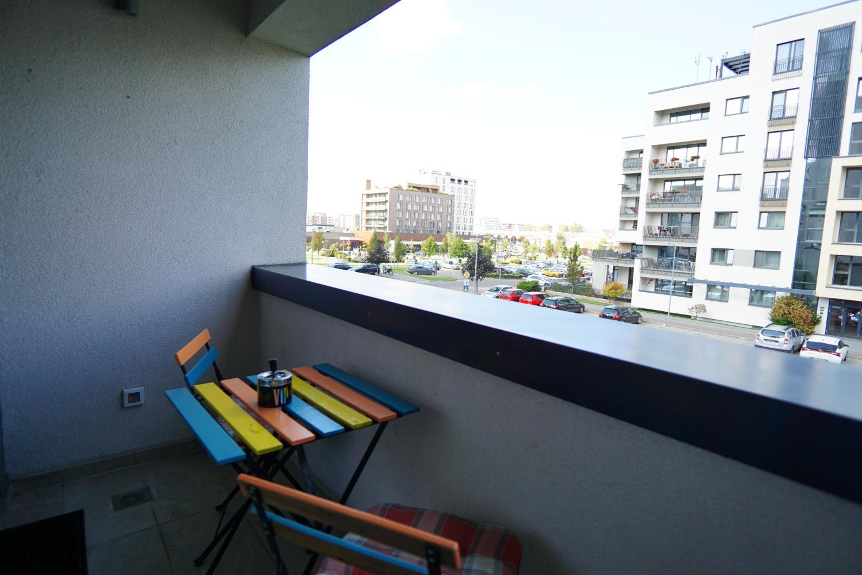 Relaxing Coresi Mall studio free parking