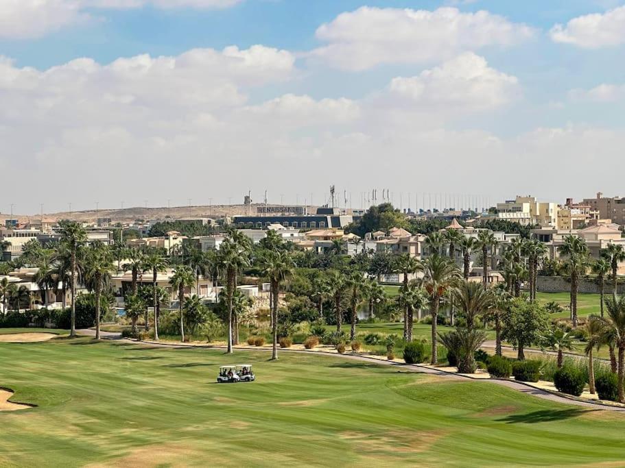 New Cairo Elegant Skyline Studio Overlooking Mirage Golf