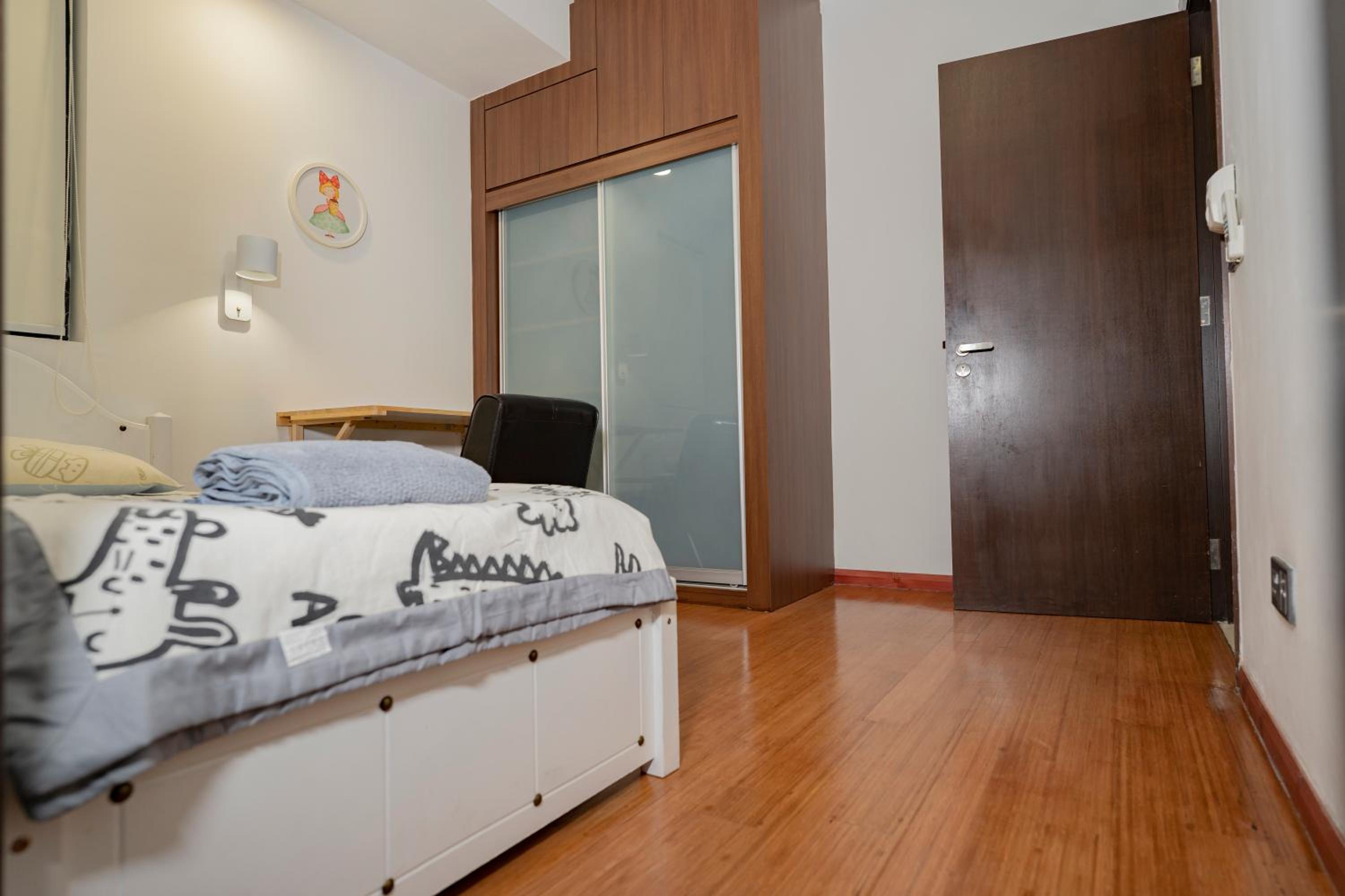 KL Top Location Kid's Theme White Collar Apartment