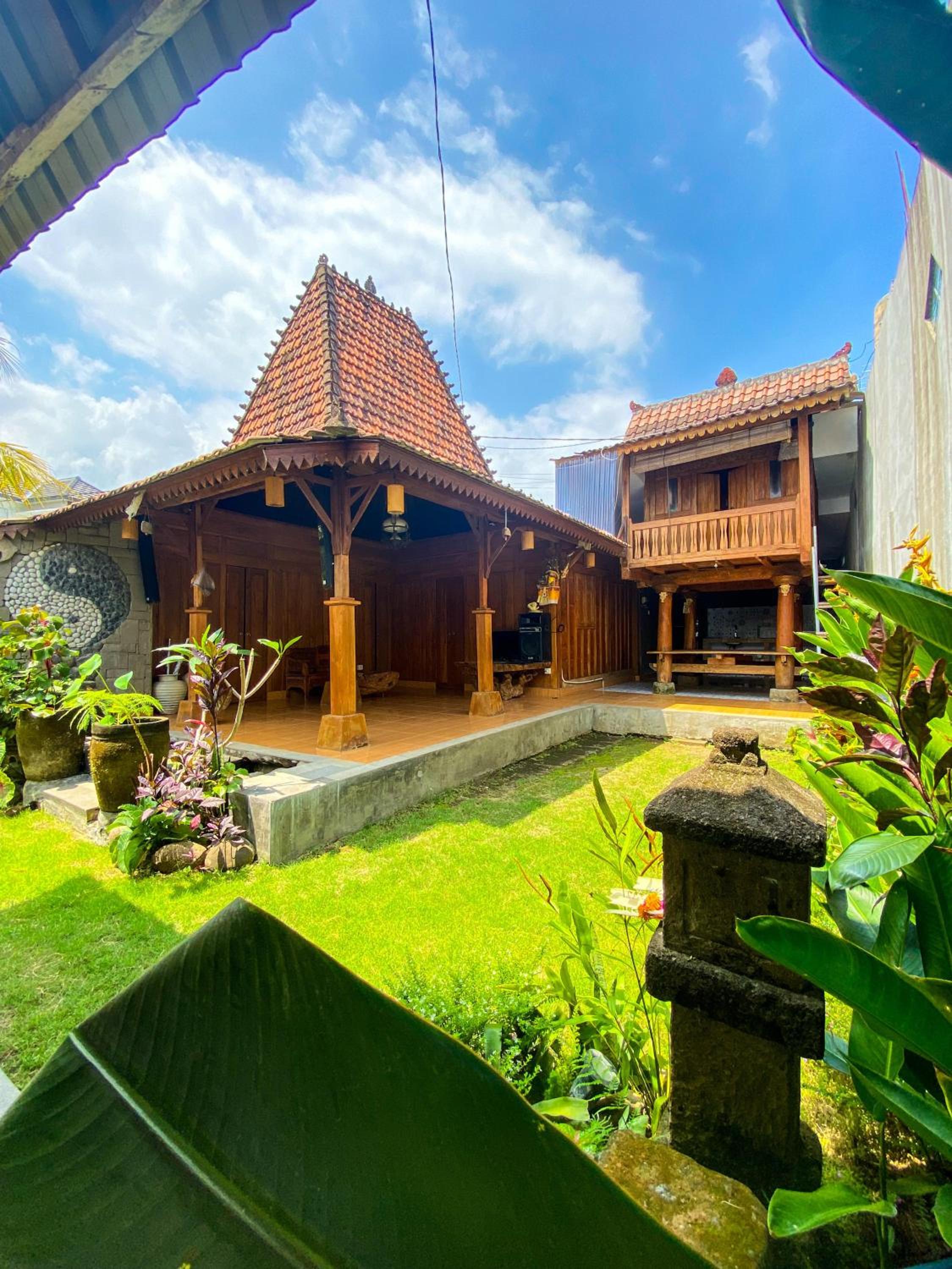 Joglo Breeze Guesthouse and Villa view 5