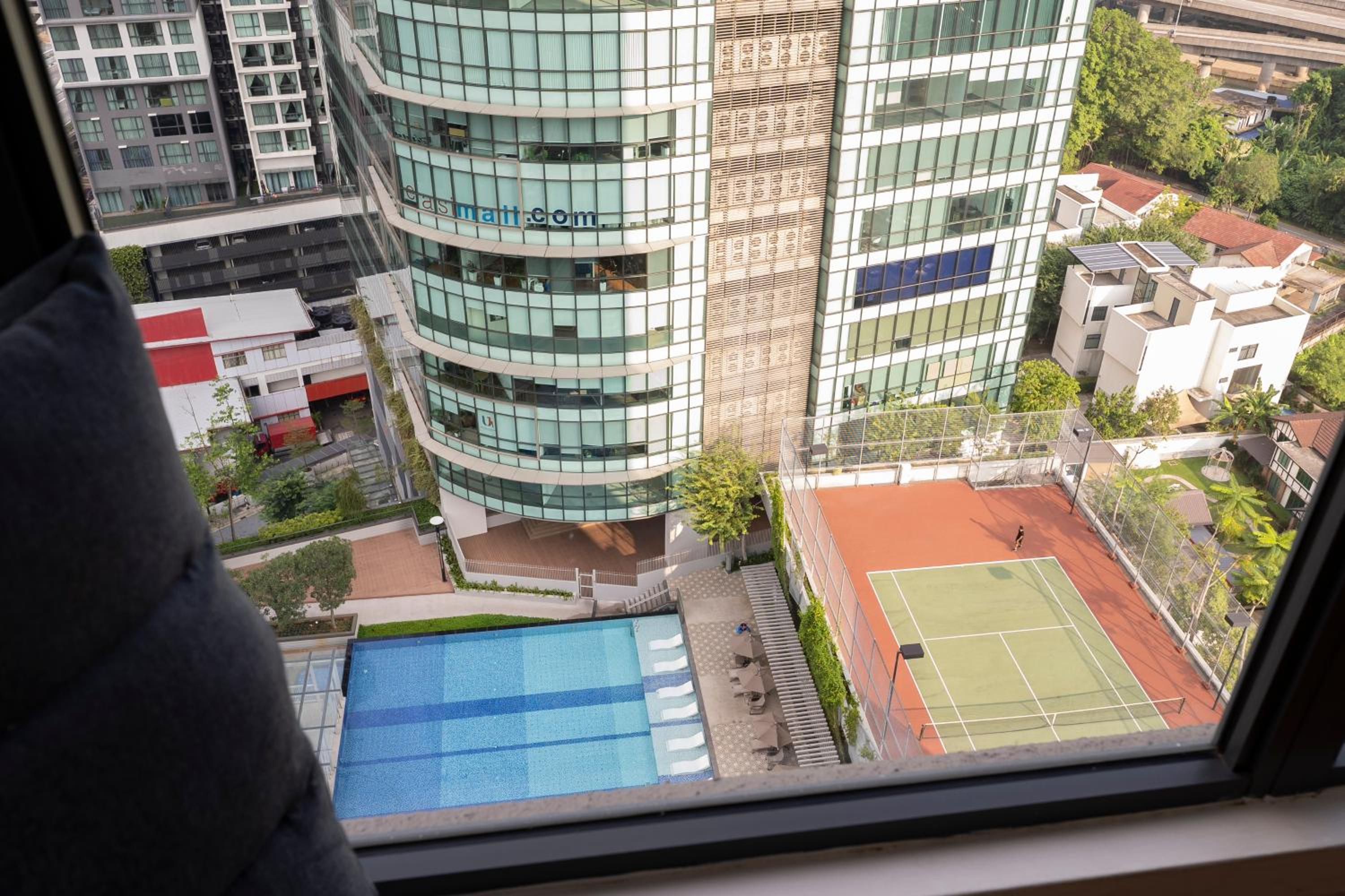 KL Top Location Kid's Theme White Collar Apartment