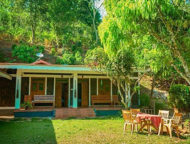 Cassells Jungle Resorts Thekkady view 2