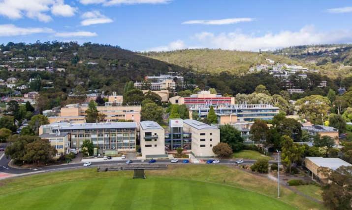 Modern 1 bed-walk Casino riverfront 5 mins to CBD