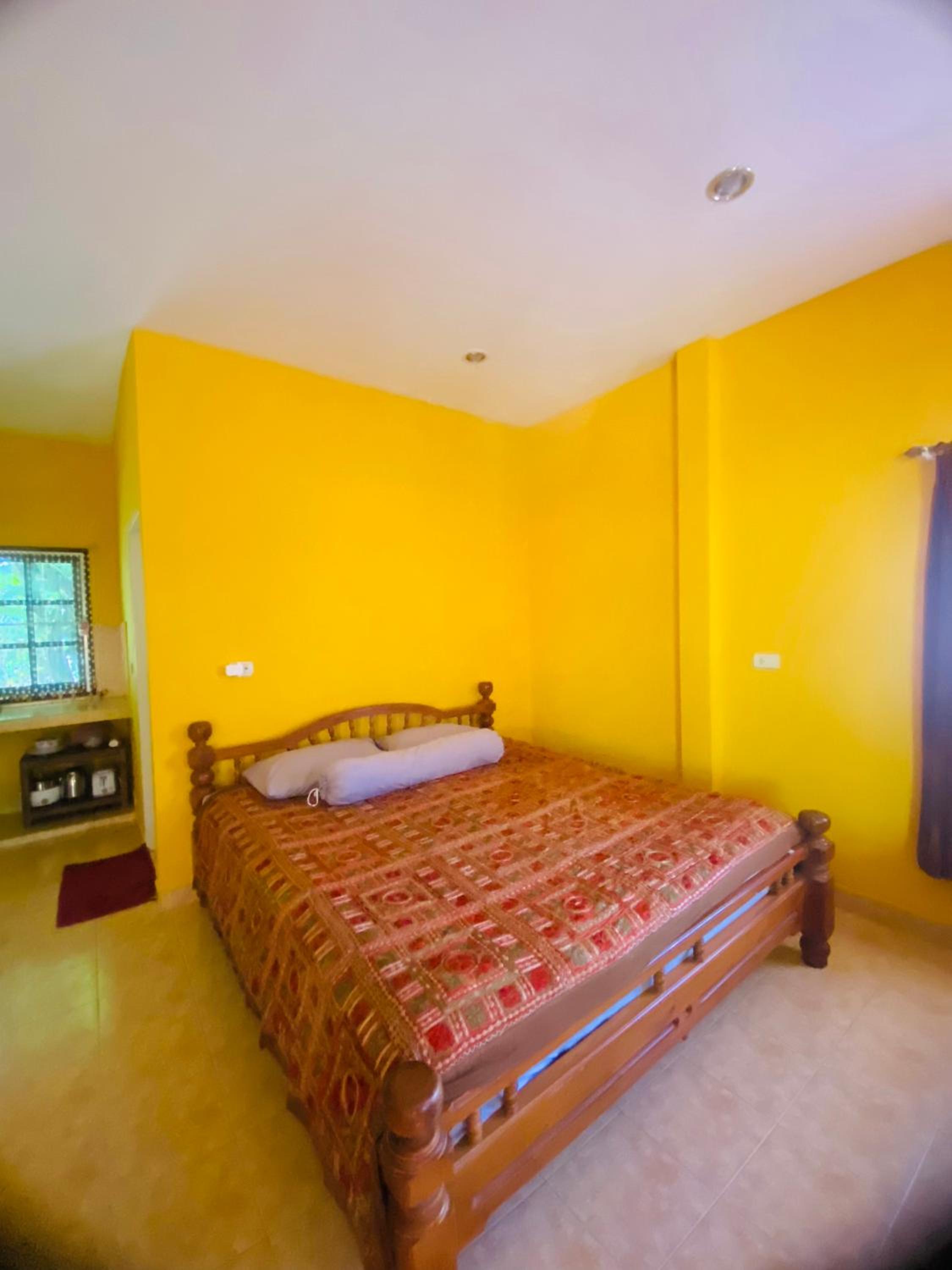 Good vibes bungalow at Ya Nui beach
