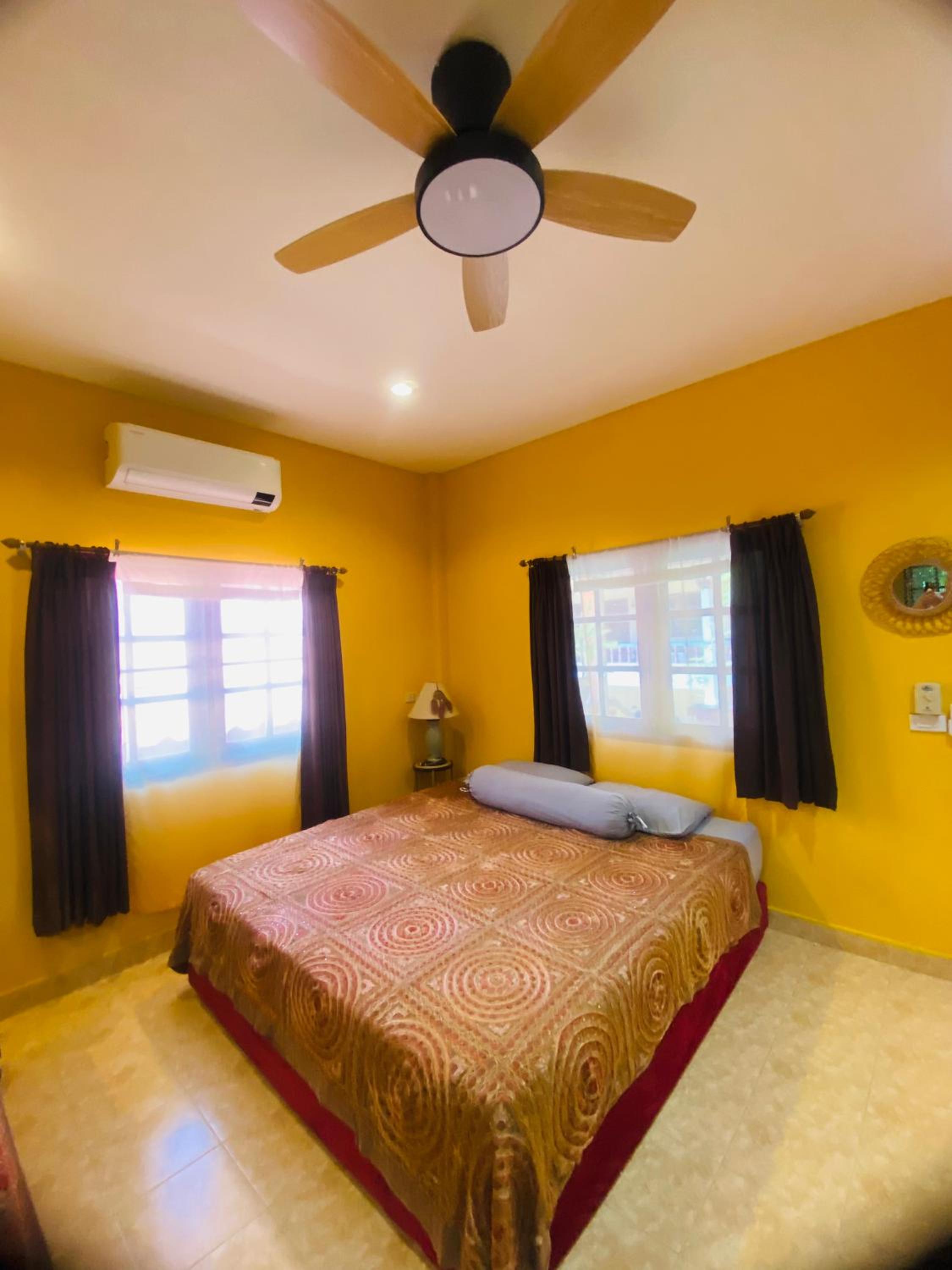 Good vibes bungalow at Ya Nui beach