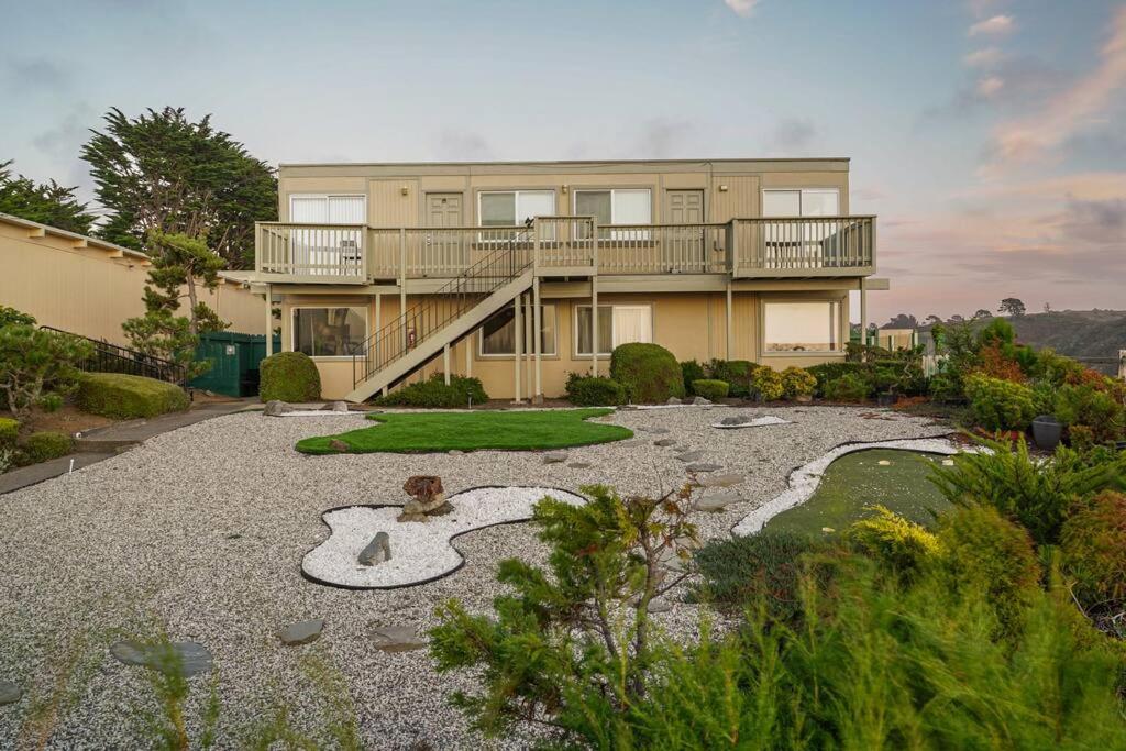 Charming 2BR Coastal Getaway in Pacifica