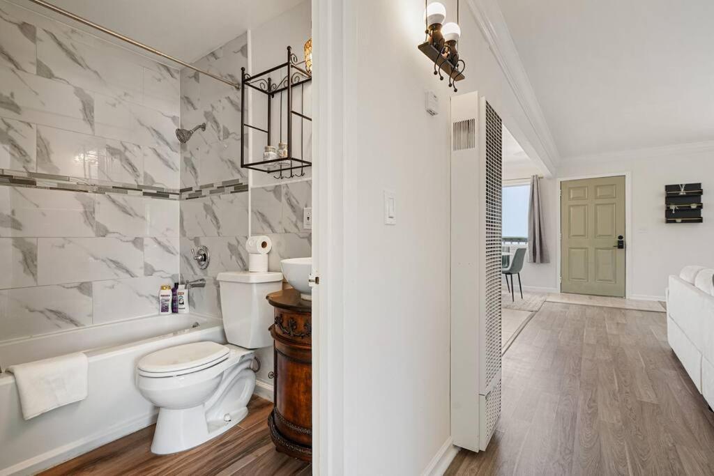 Charming 2BR Coastal Getaway in Pacifica