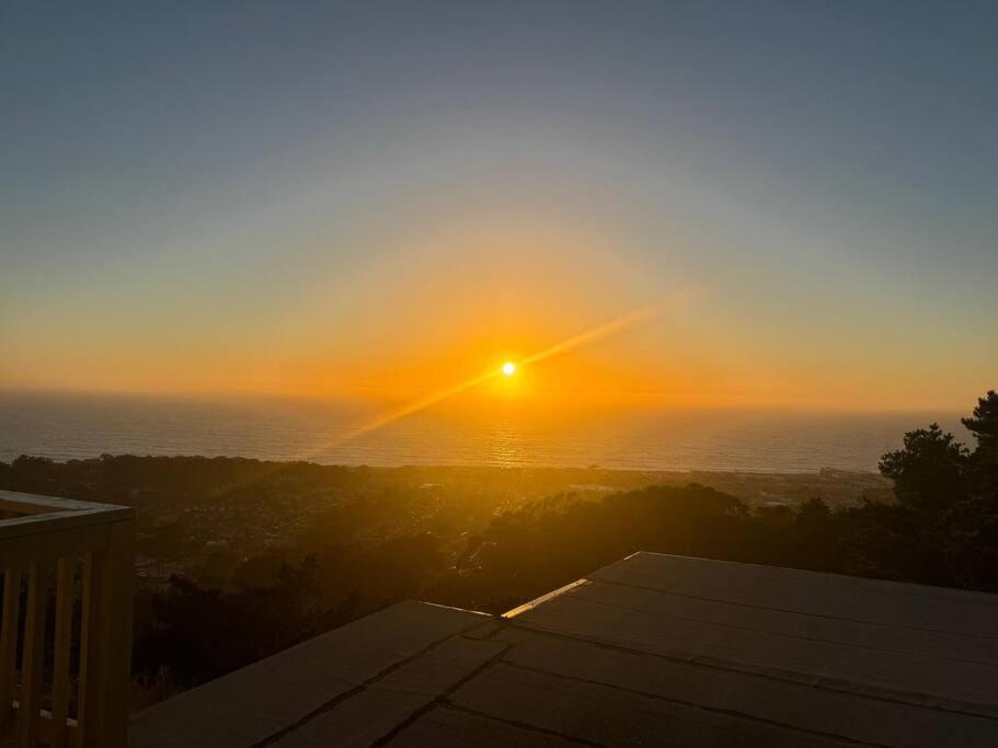 Charming 2BR Coastal Getaway in Pacifica