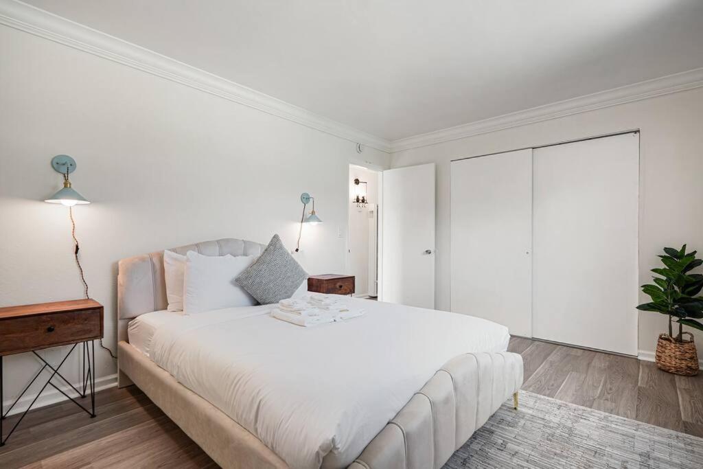 Charming 2BR Coastal Getaway in Pacifica
