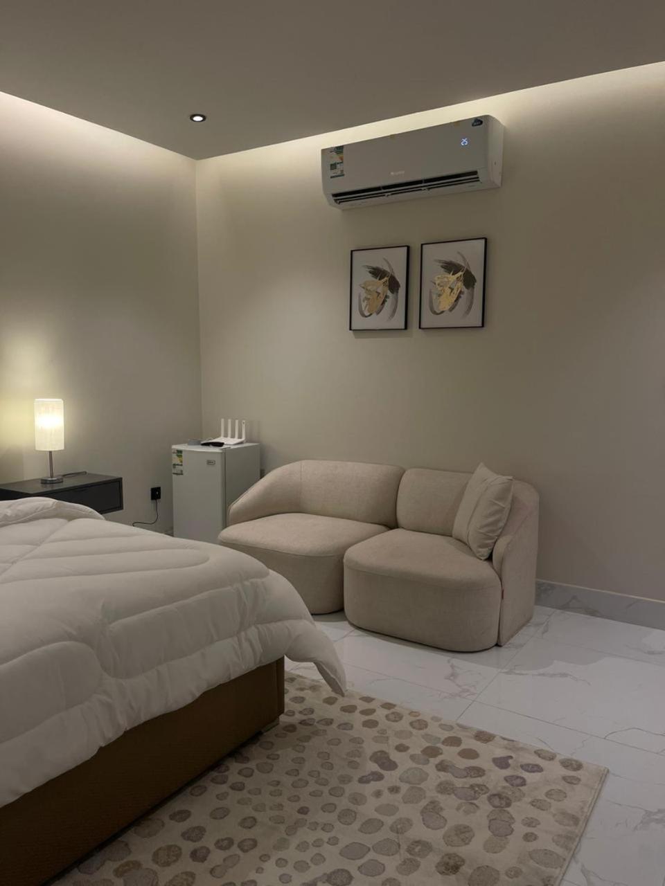 Luxury and modern studio view 5