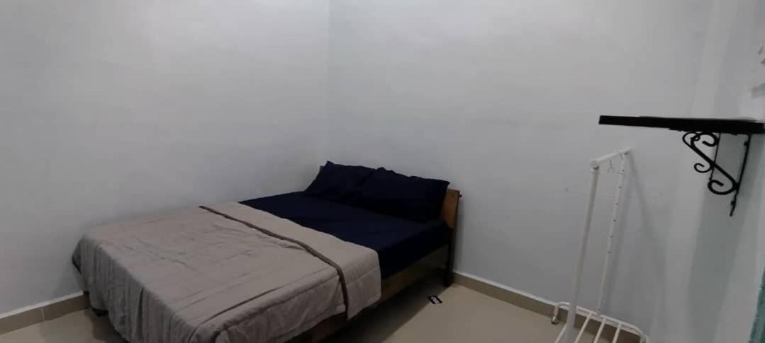 Rumah Biru Homestay photo 4