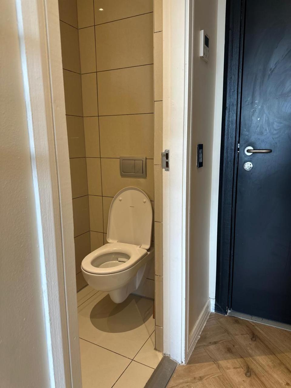Spacious 2BR APT Near Sandton City -No Loadshedding