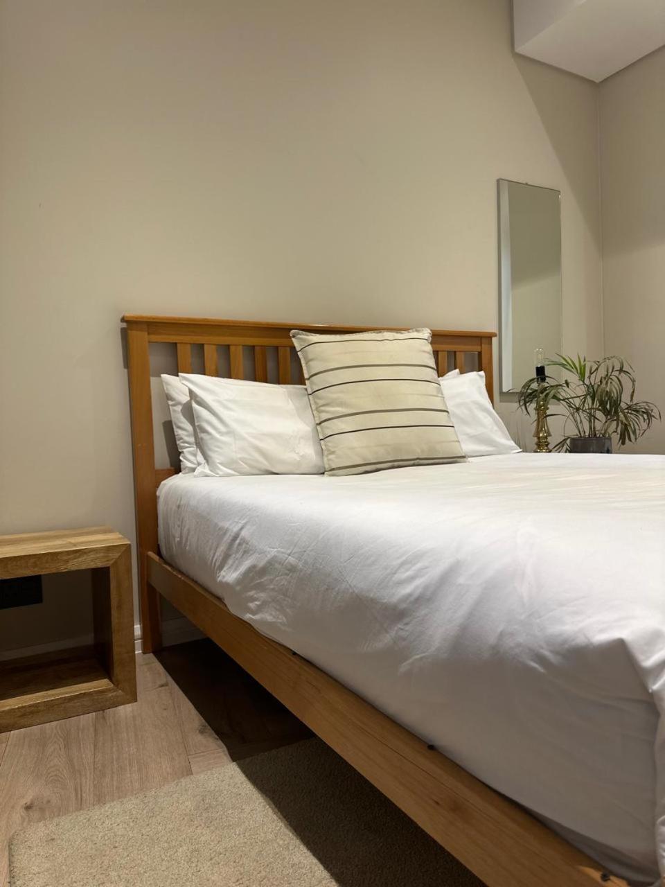 Spacious 2BR APT Near Sandton City -No Loadshedding