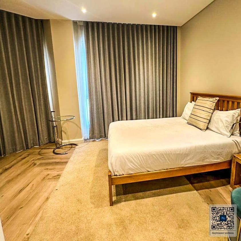Spacious 2BR APT Near Sandton City -No Loadshedding