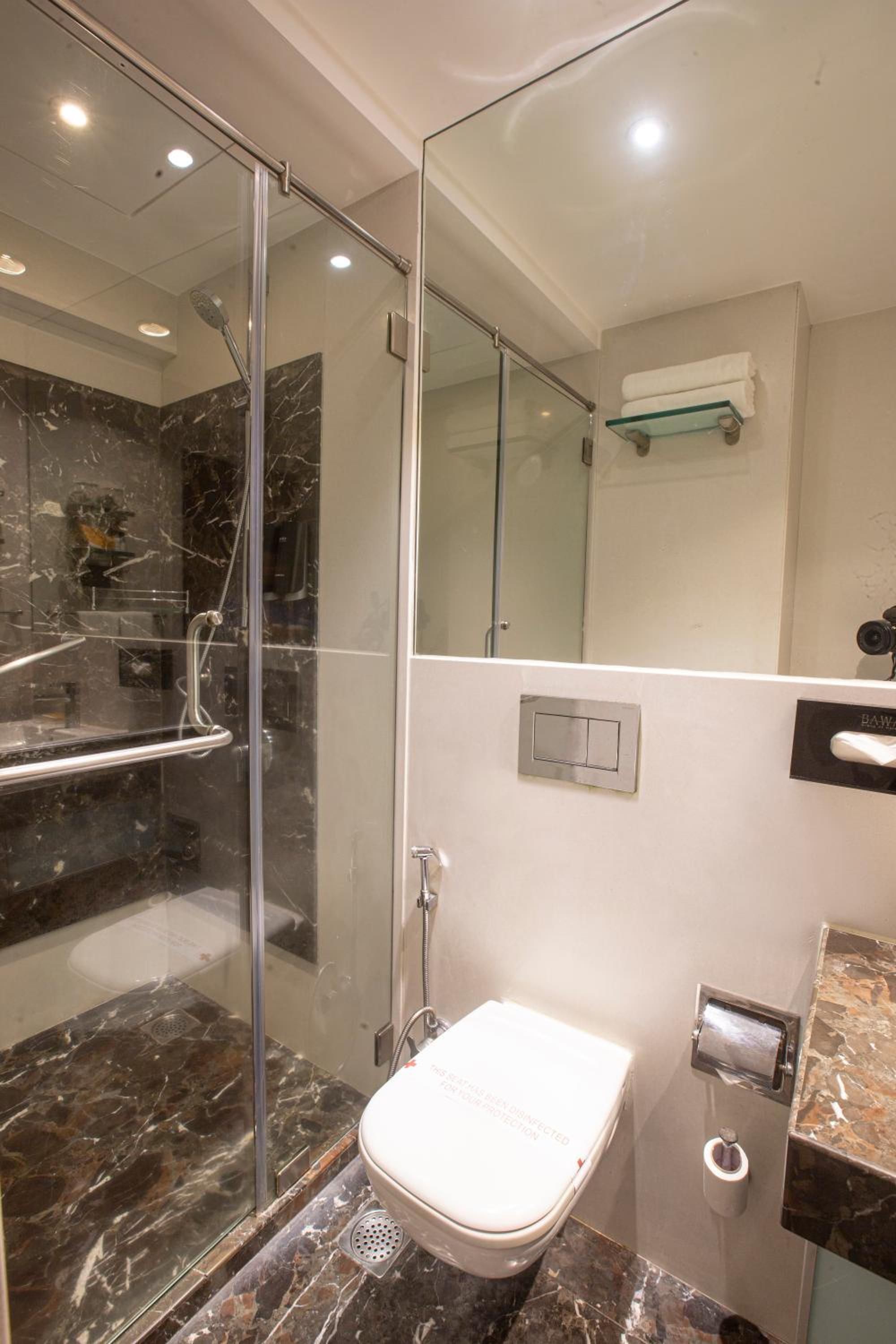 Hotel Bawa Continental Juhu Beach