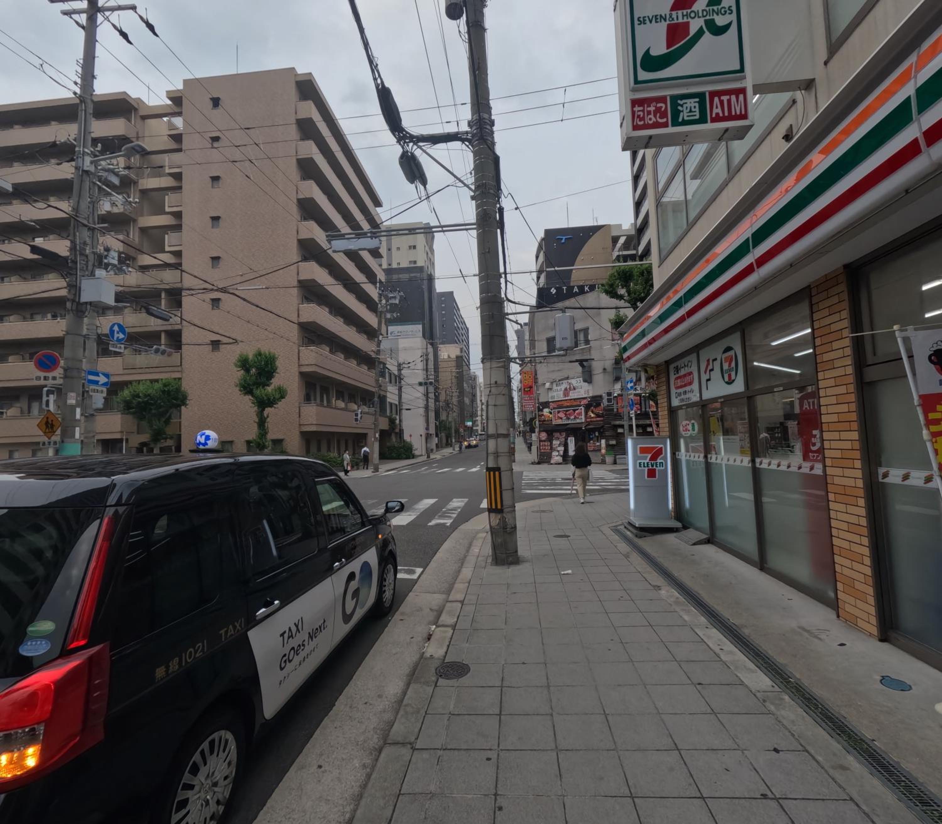 SWEET HOUSE 105 square meters of single floor space 15 minutes on foot to Shinsaibashi Dotonbori 30 minutes to USJ 7 minutes to Umeda