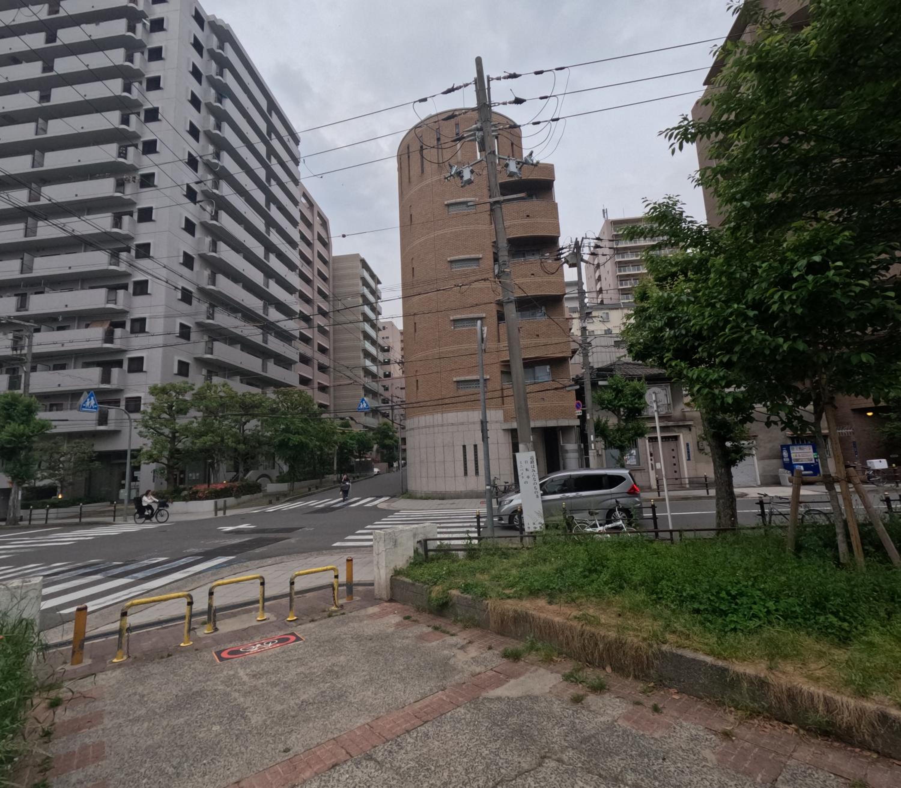 SWEET HOUSE 105 square meters of single floor space 15 minutes on foot to Shinsaibashi Dotonbori 30 minutes to USJ 7 minutes to Umeda