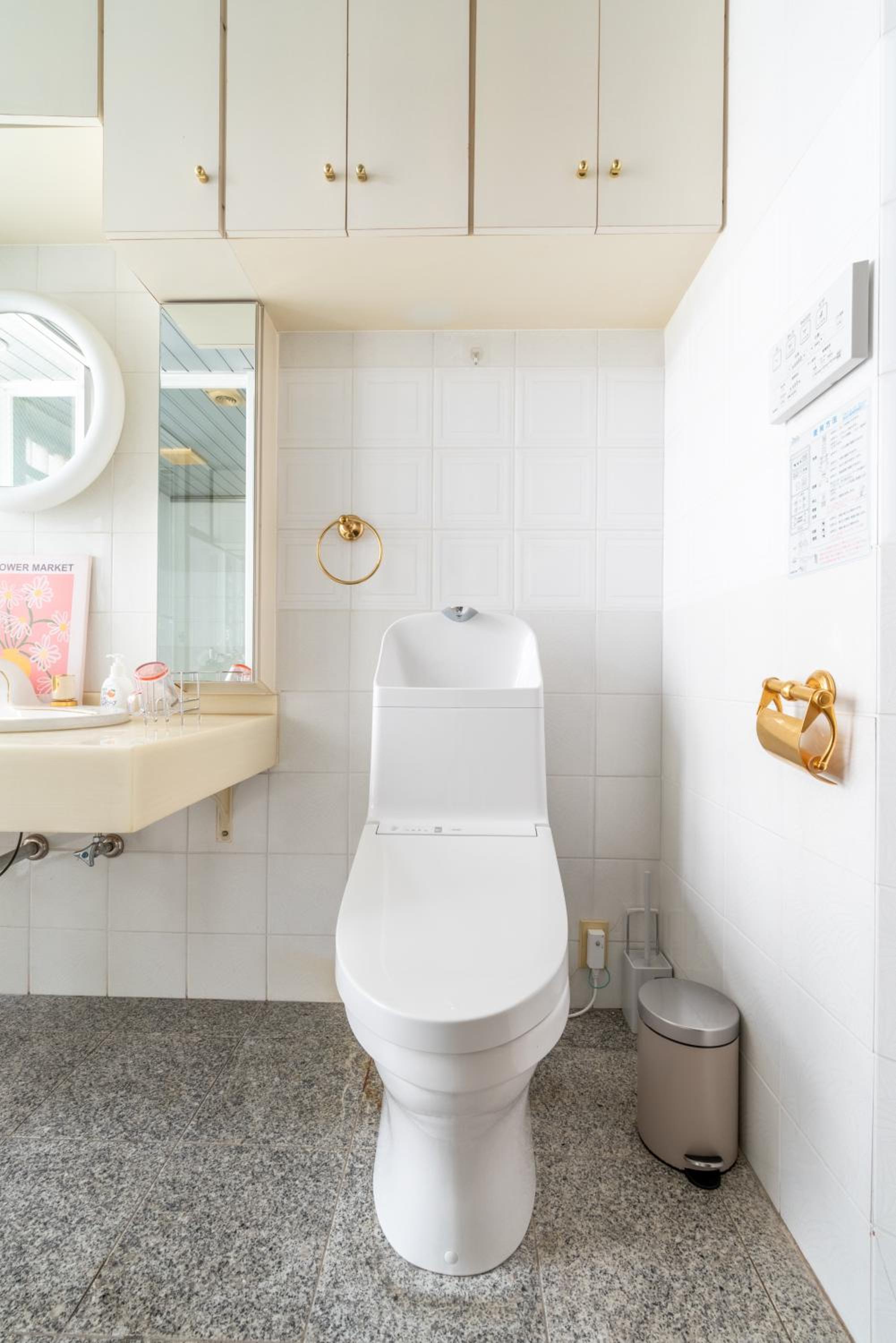 SWEET HOUSE 105 square meters of single floor space 15 minutes on foot to Shinsaibashi Dotonbori 30 minutes to USJ 7 minutes to Umeda