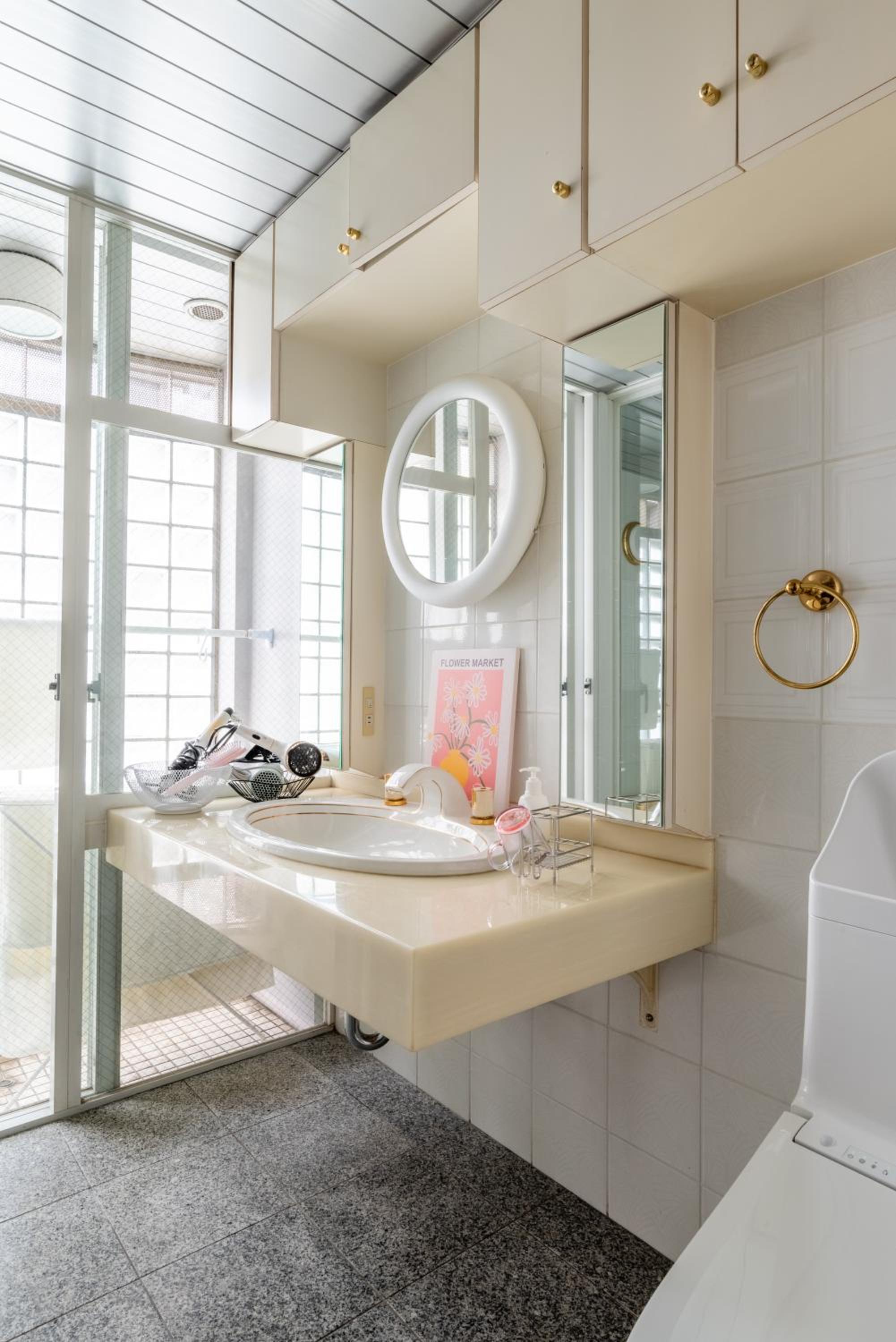 SWEET HOUSE 105 square meters of single floor space 15 minutes on foot to Shinsaibashi Dotonbori 30 minutes to USJ 7 minutes to Umeda
