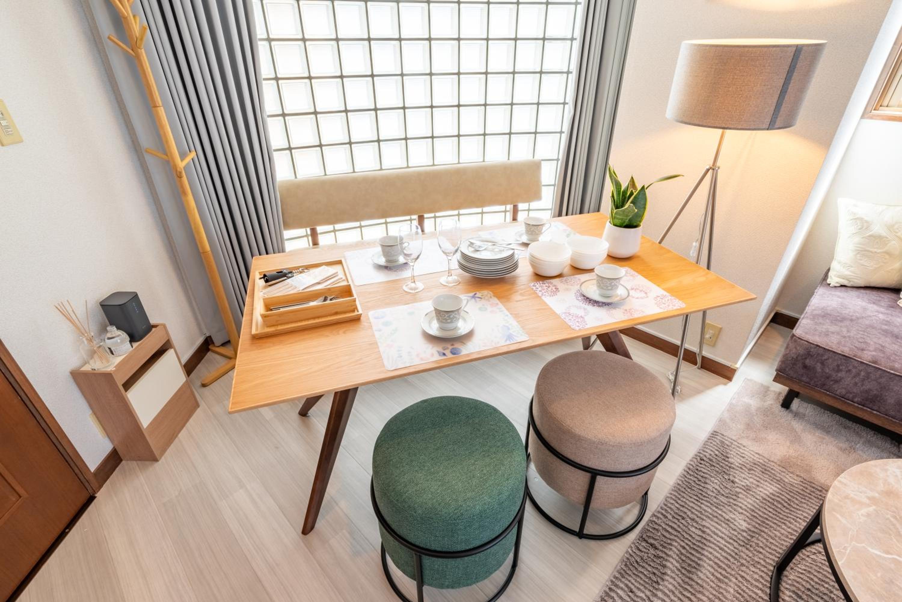 SWEET HOUSE 105 square meters of single floor space 15 minutes on foot to Shinsaibashi Dotonbori 30 minutes to USJ 7 minutes to Umeda