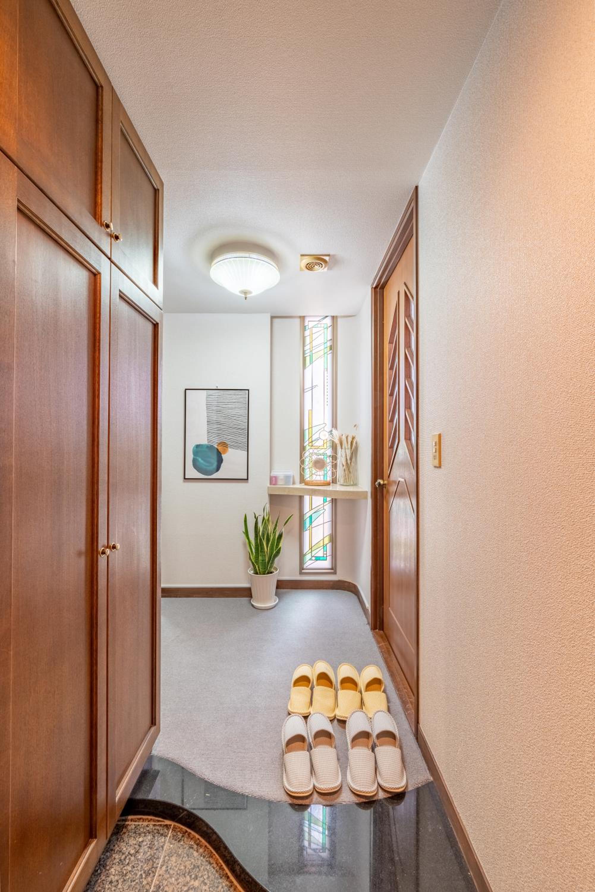 SWEET HOUSE 105 square meters of single floor space 15 minutes on foot to Shinsaibashi Dotonbori 30 minutes to USJ 7 minutes to Umeda