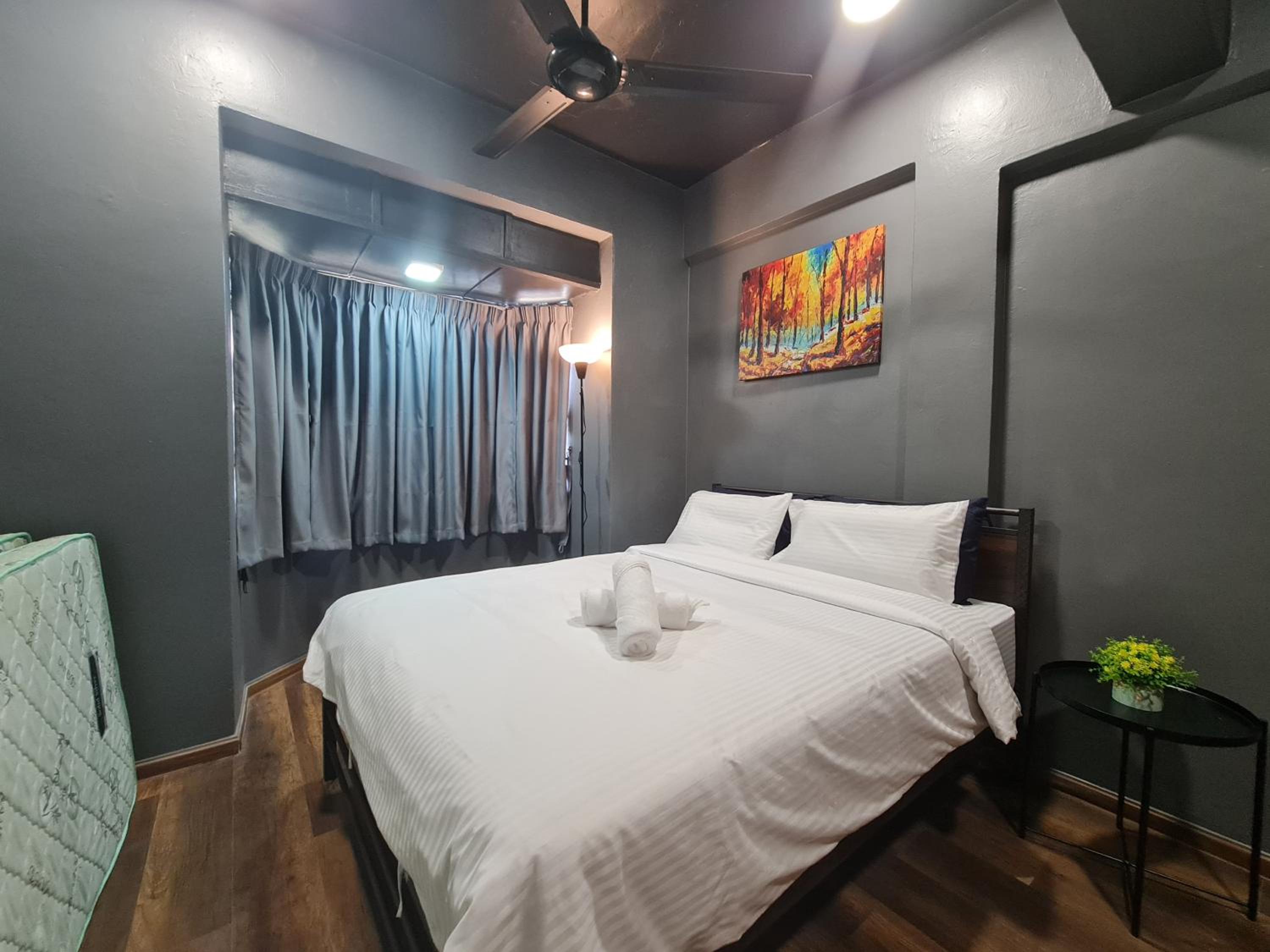 13pax BAYU EXECUTIVE SUITE 3R2B, SEASIDE, ROOFTOP BBQ, WATERSPORT, Pool, Wifi, 50"TV view 3