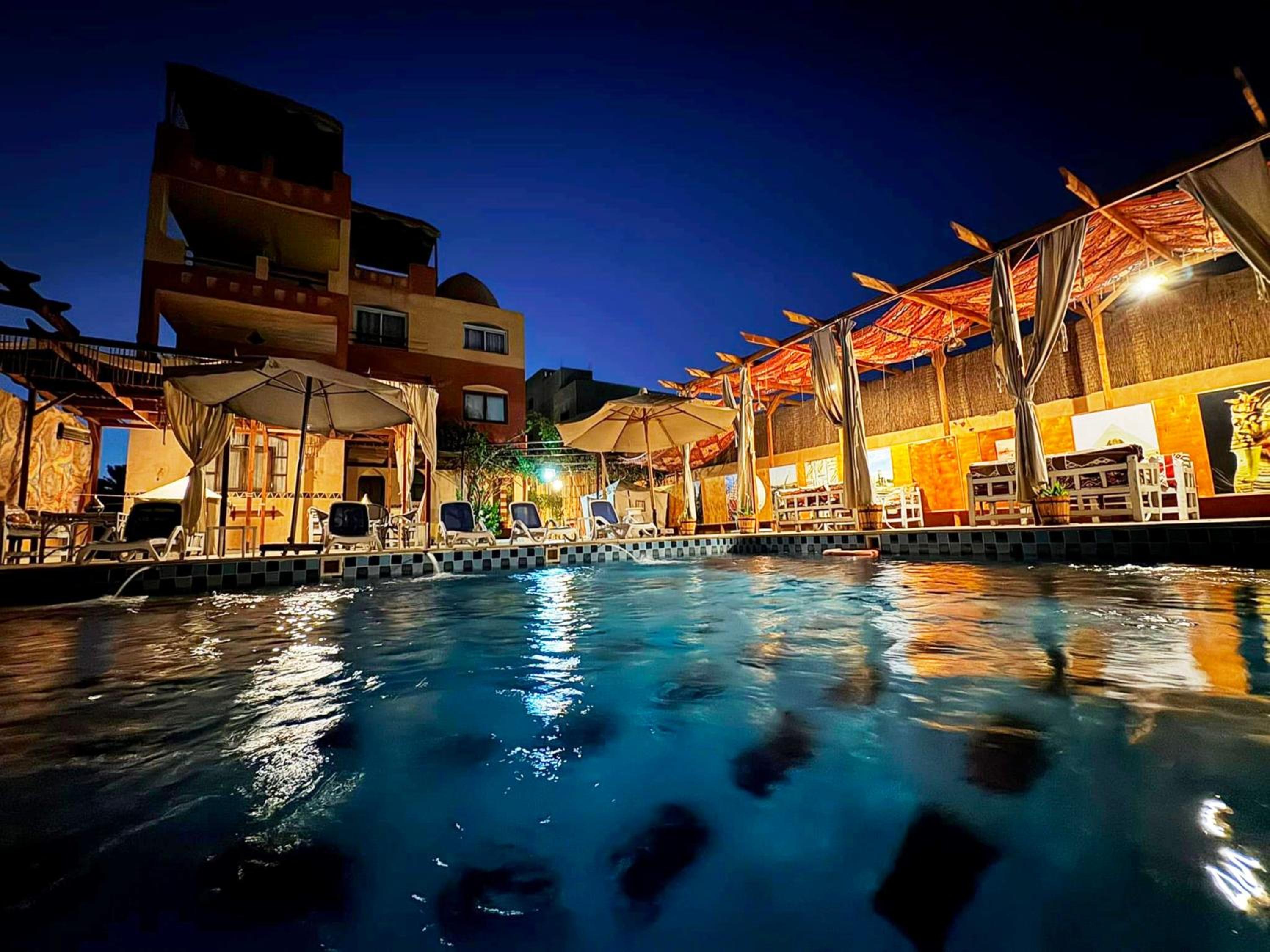 Nile Compound