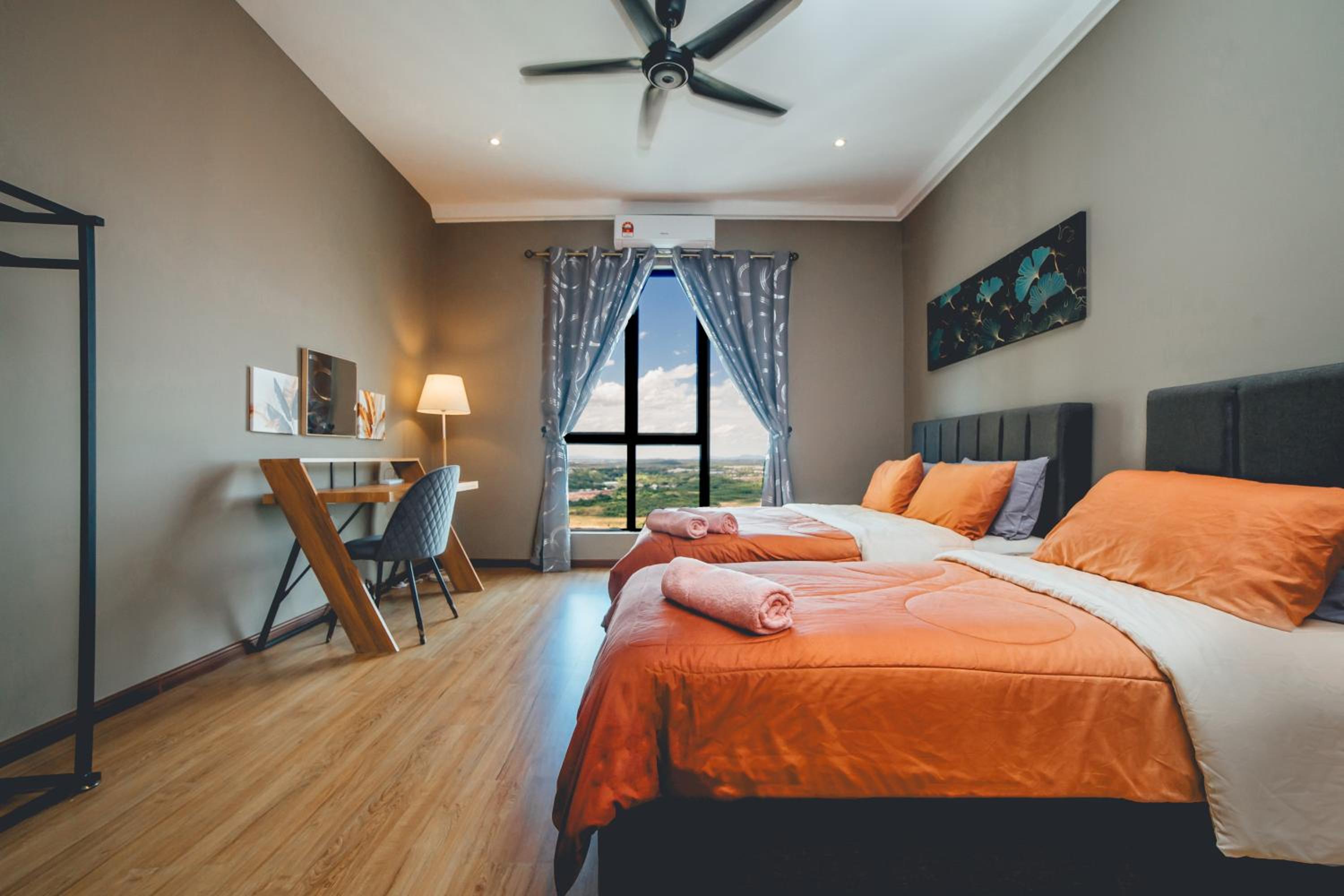 The Platino Sweet Peony 3BR8Pax nr Paradigm Mall