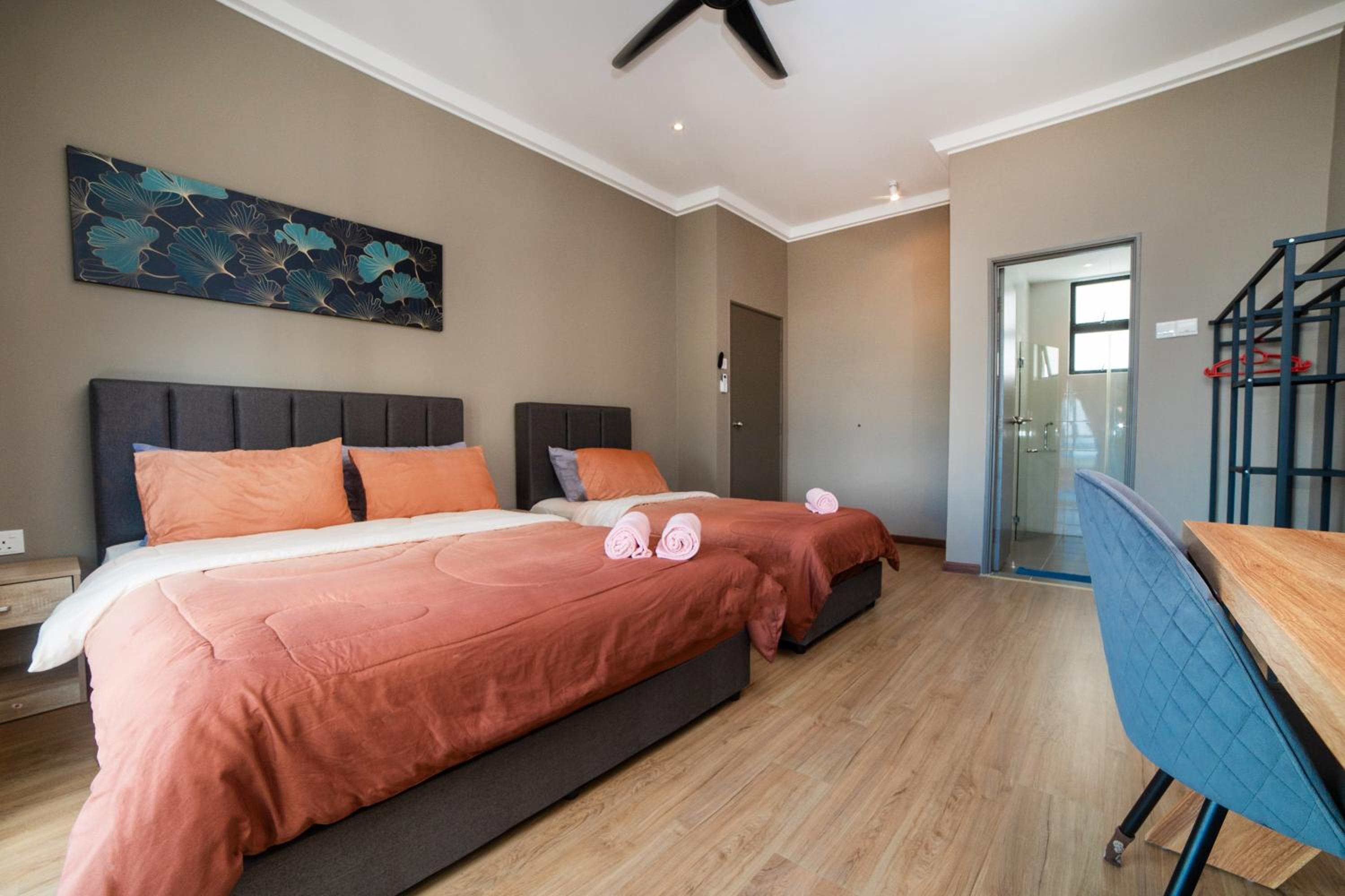 The Platino Sweet Peony 3BR8Pax nr Paradigm Mall