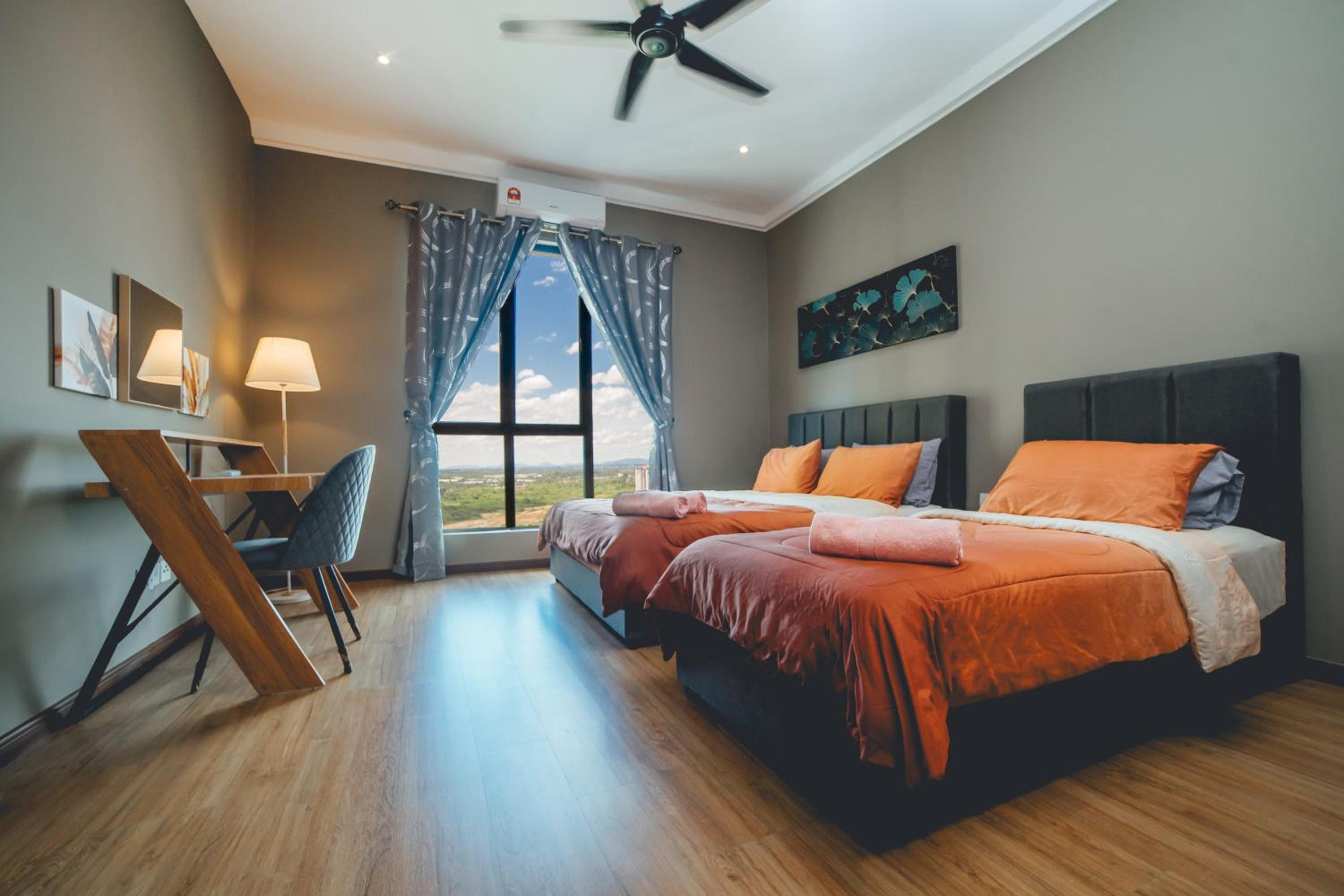 The Platino Sweet Peony 3BR8Pax nr Paradigm Mall