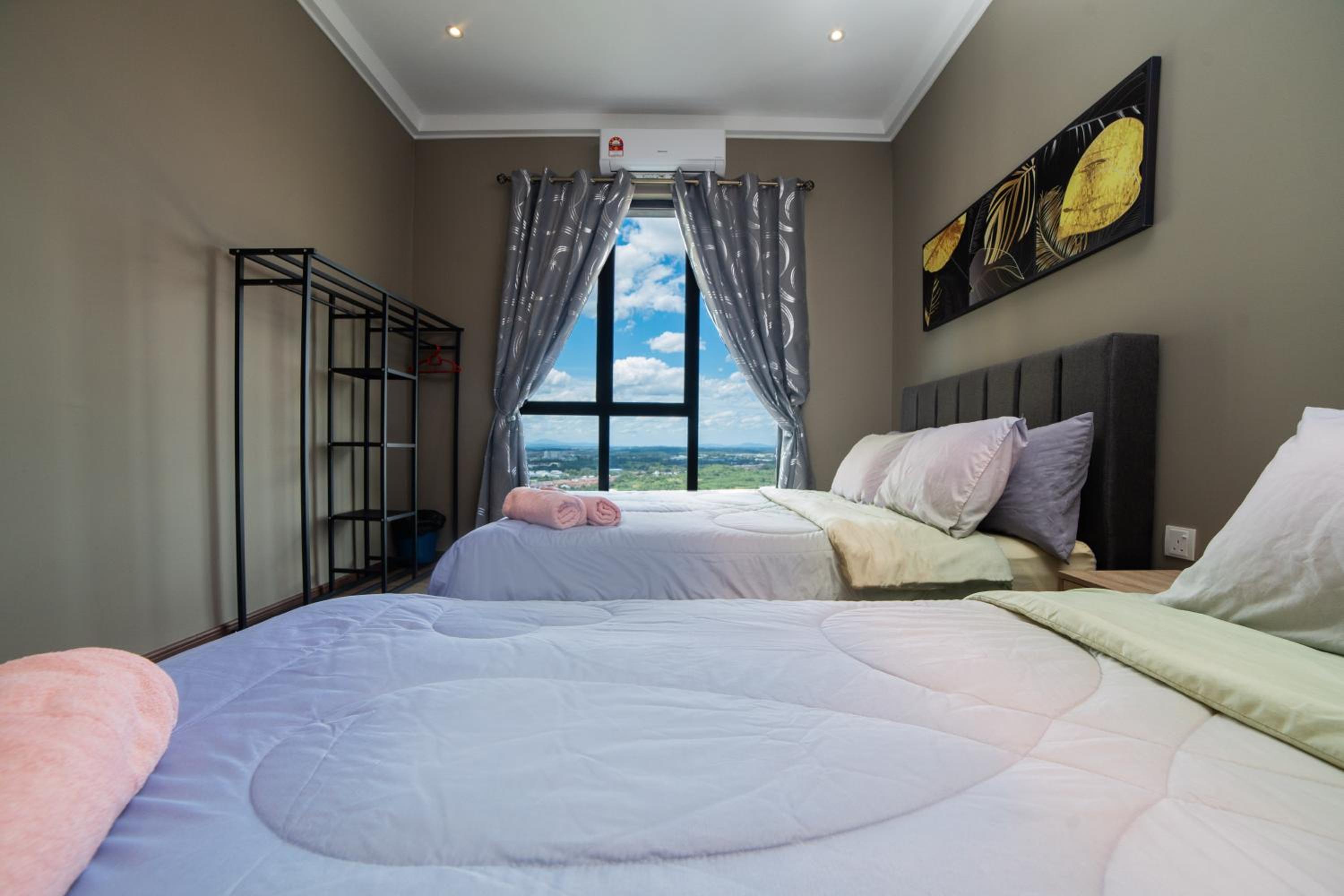 The Platino Sweet Peony 3BR8Pax nr Paradigm Mall