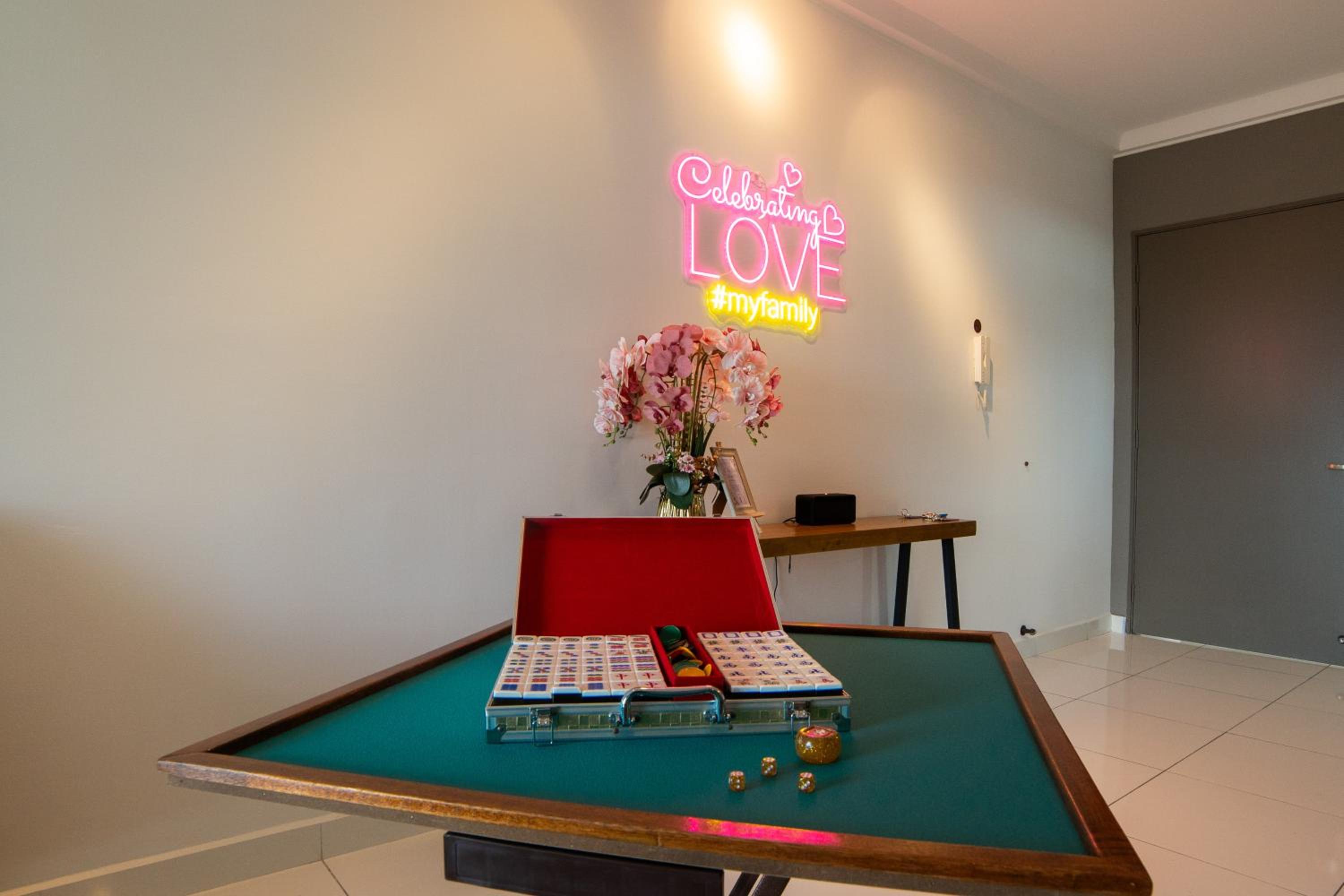 The Platino Sweet Peony 3BR8Pax nr Paradigm Mall