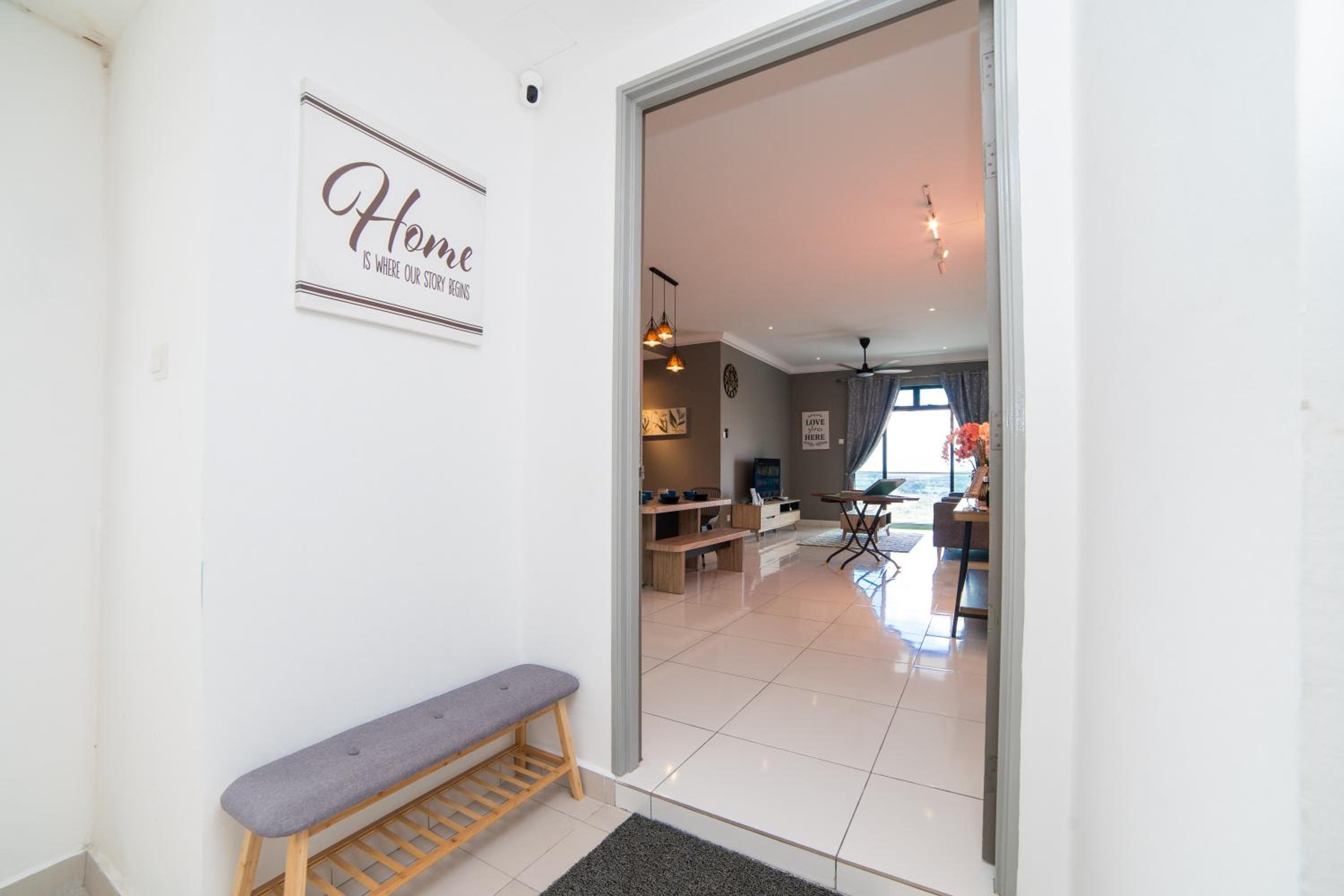 The Platino Sweet Peony 3BR8Pax nr Paradigm Mall