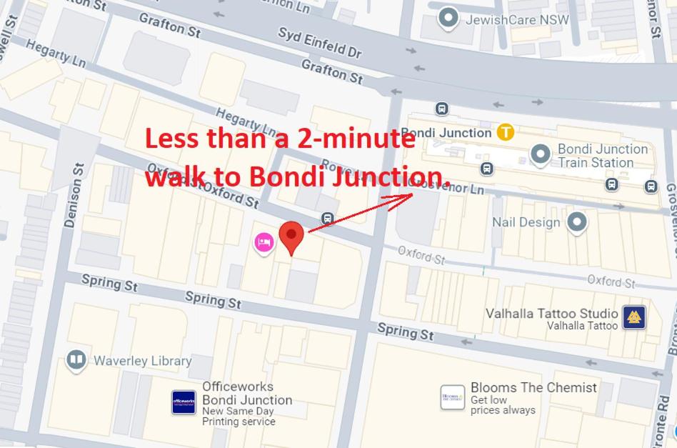 Bondi Central Studio with en-suite, next to Station, plus access to Rooftop BBQ & City View Bliss