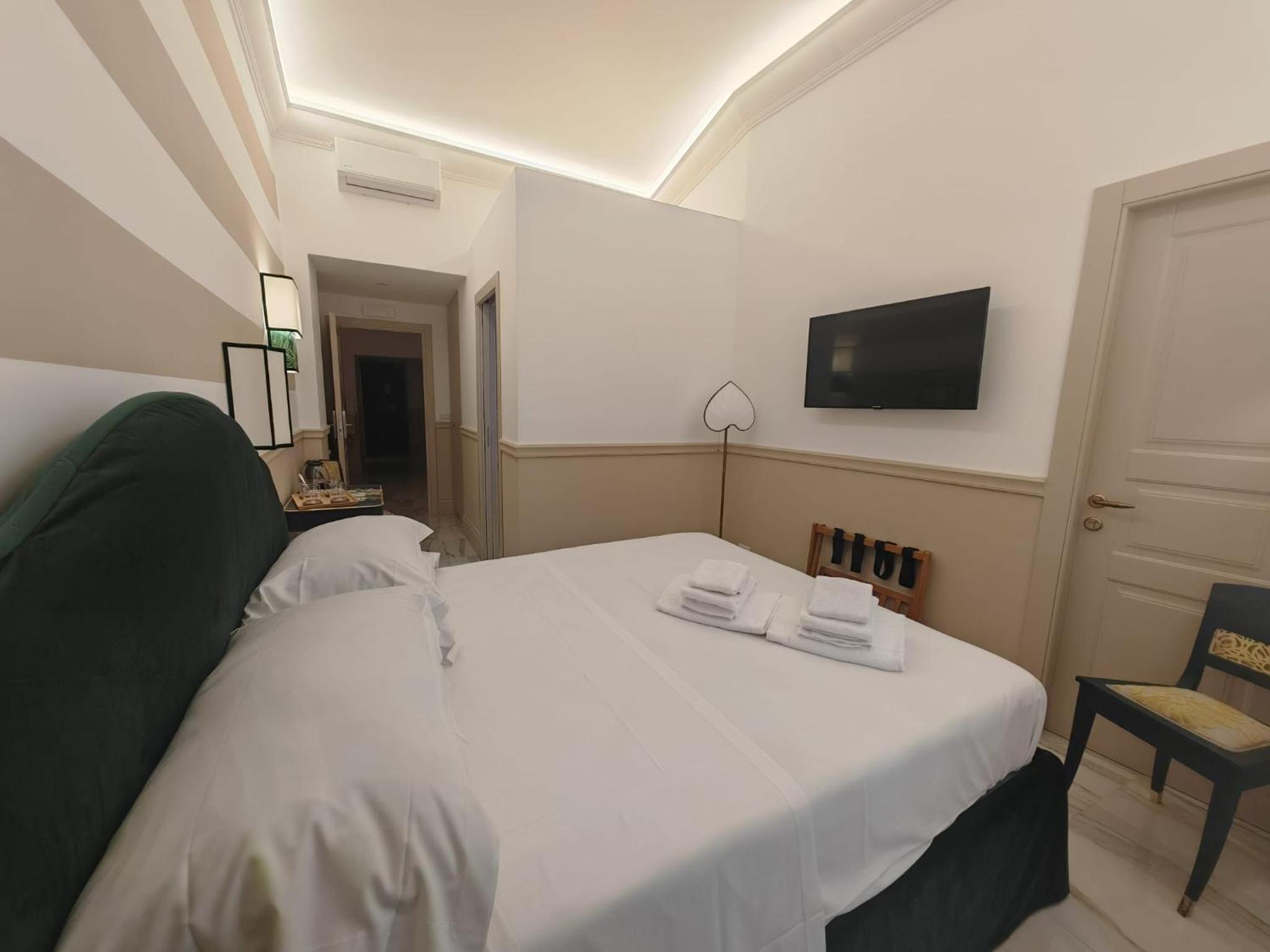 Cozy Luxury Room Pantheon