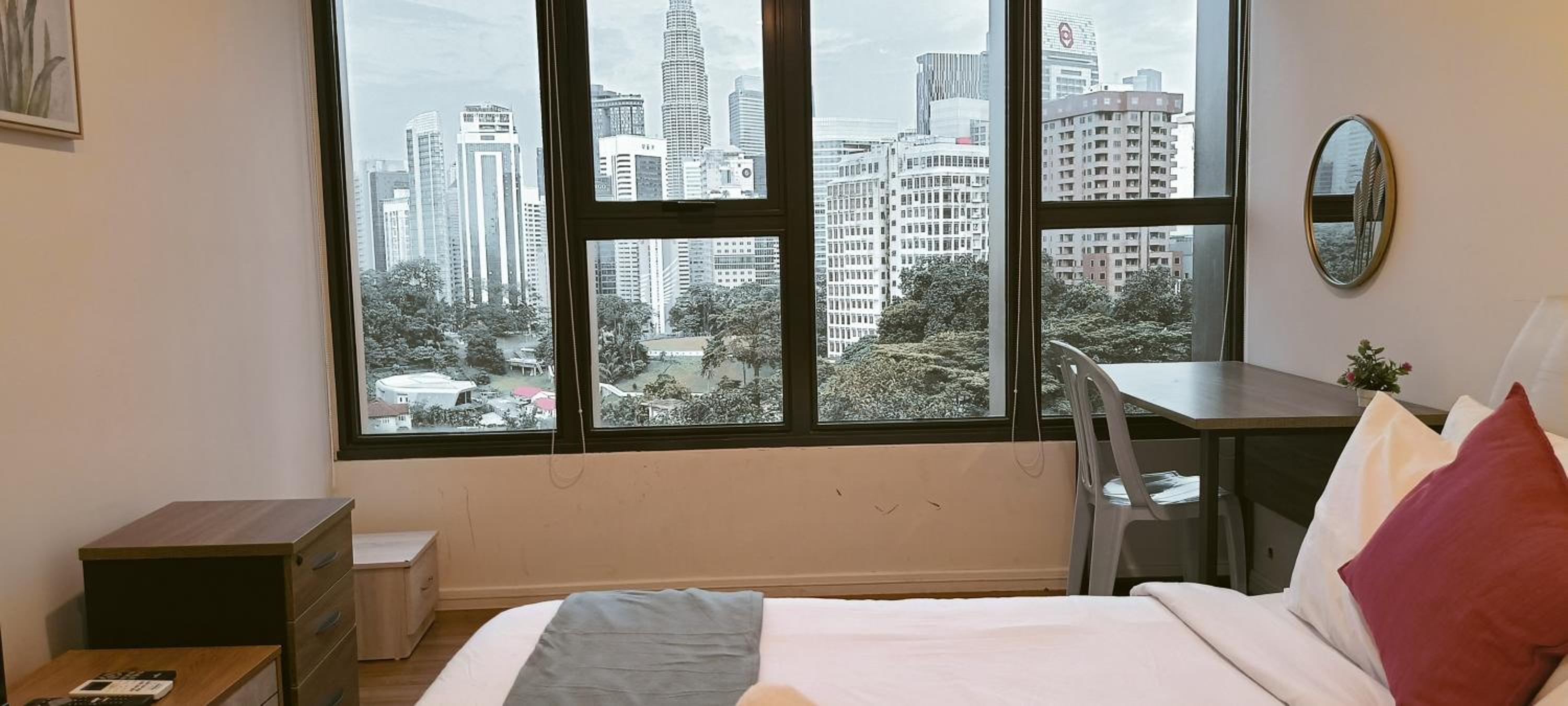KLCC View King Bed Hidden Haven