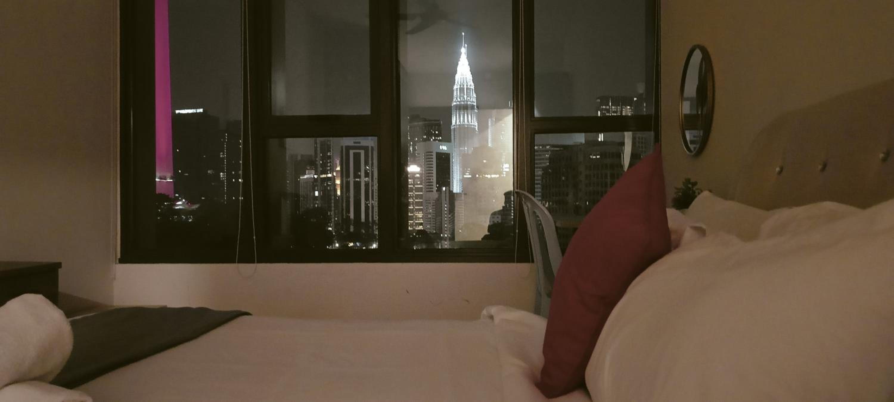 KLCC View King Bed Hidden Haven