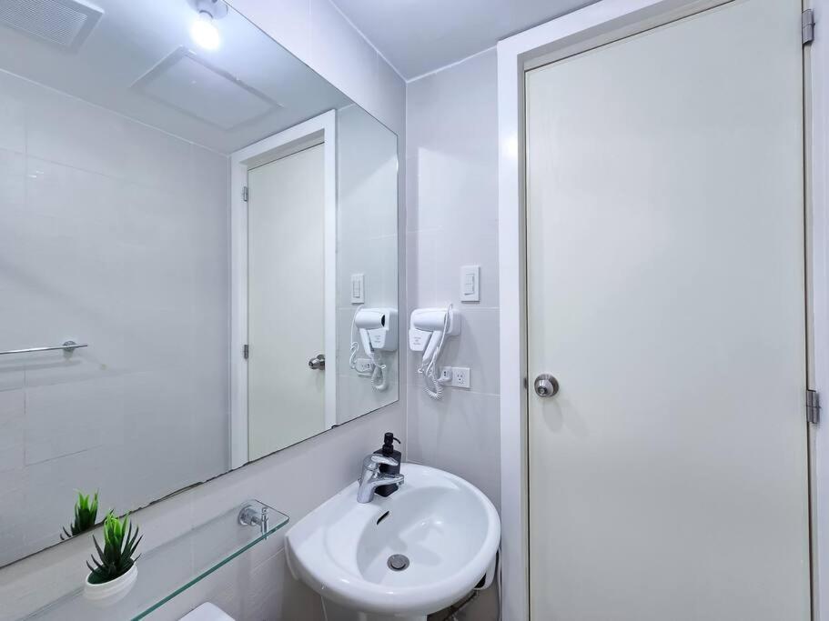 1BR Condotel at Azure Urban Resort Near Airport #AZ06 view 2