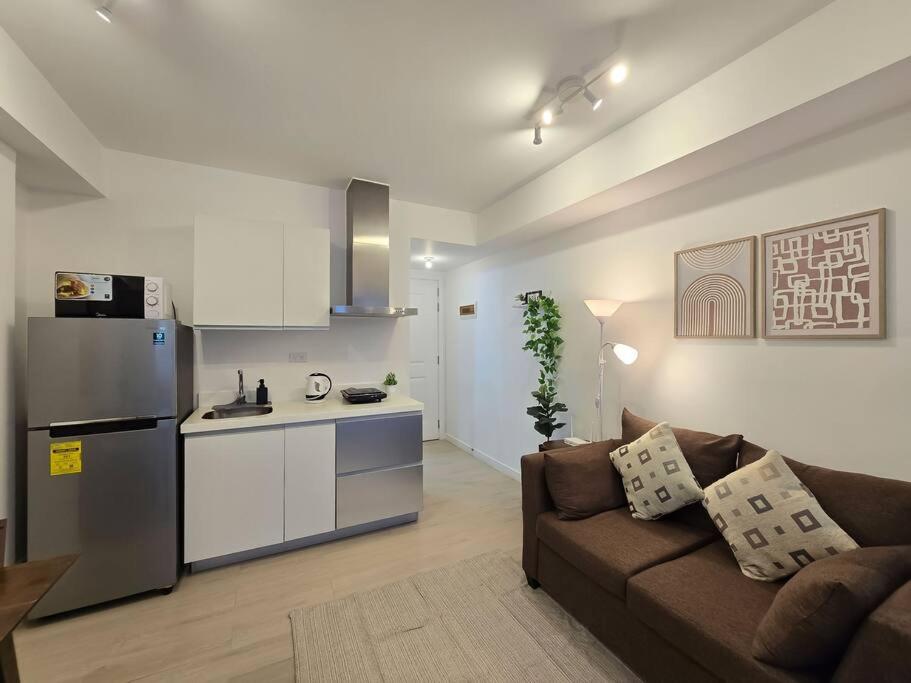 1BR Condotel at Azure Urban Resort Near Airport #AZ06 view 4