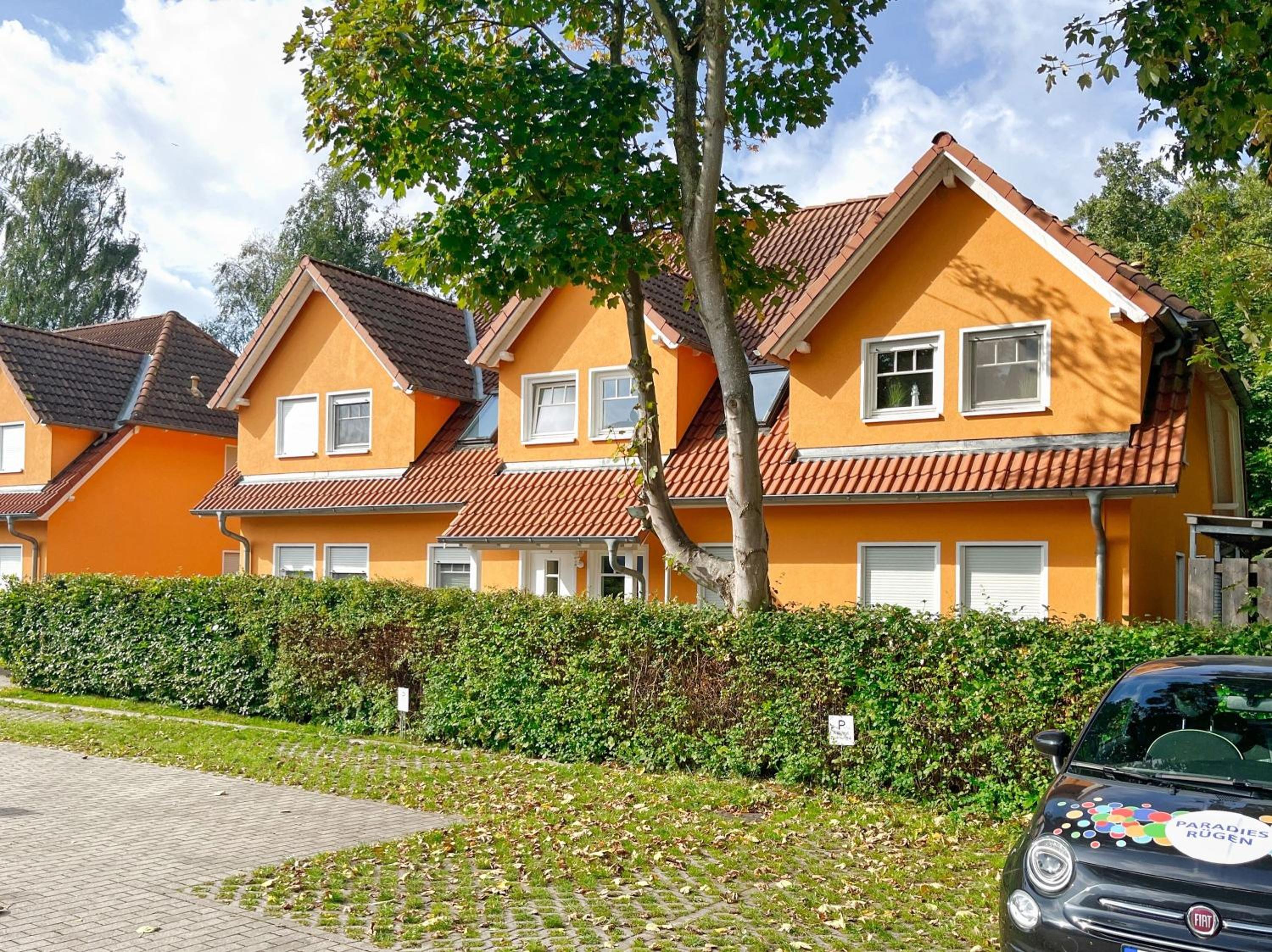 Urlaub in Strandnähe und in idyllischer Lage - Villa Waldidyll FeWo Rügenglück