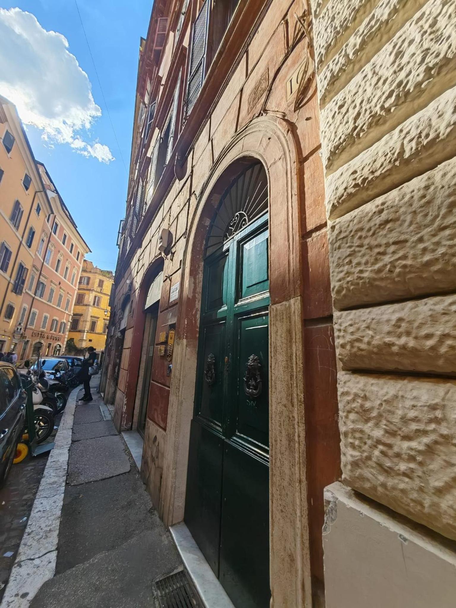 Cozy Luxury Room Pantheon