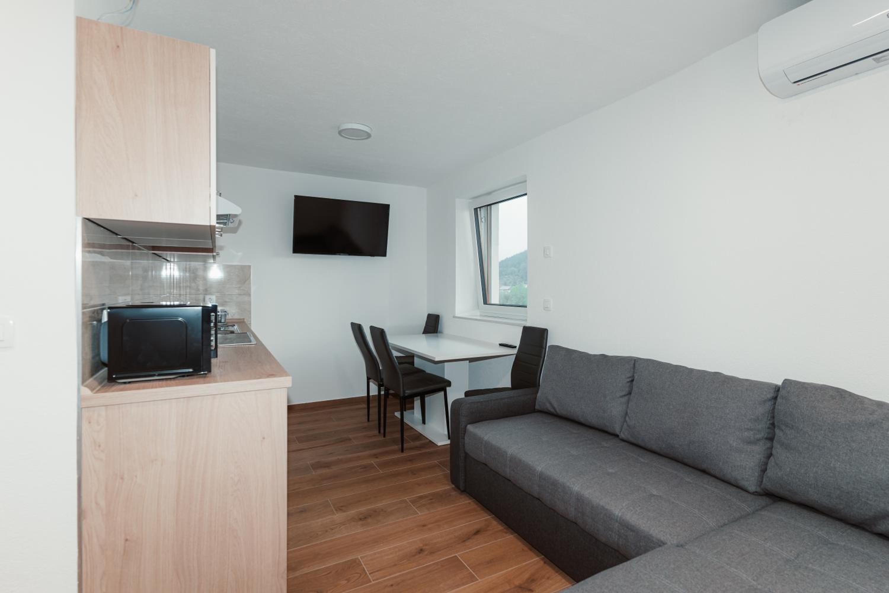 Apartmaji Laznik