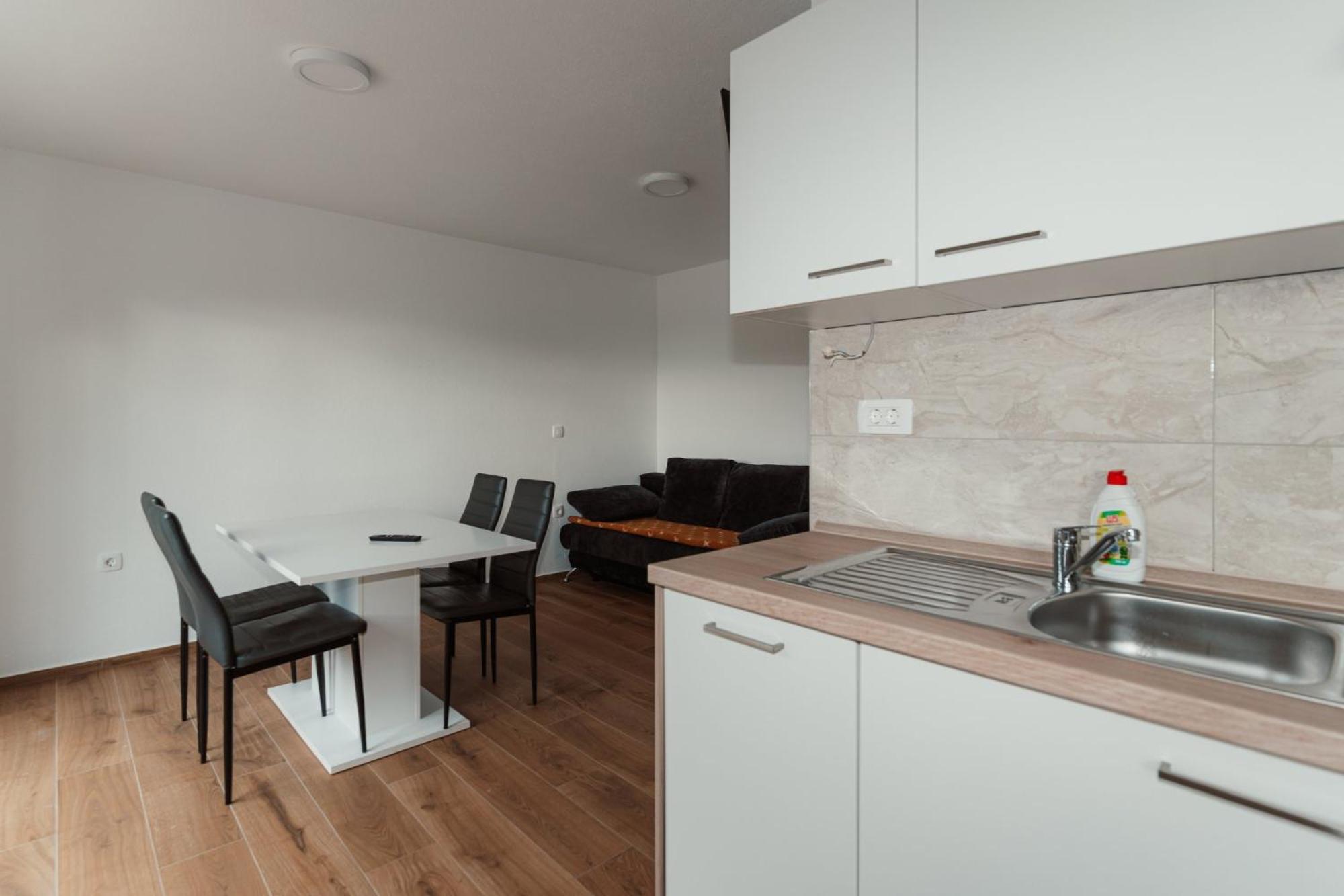 Apartmaji Laznik