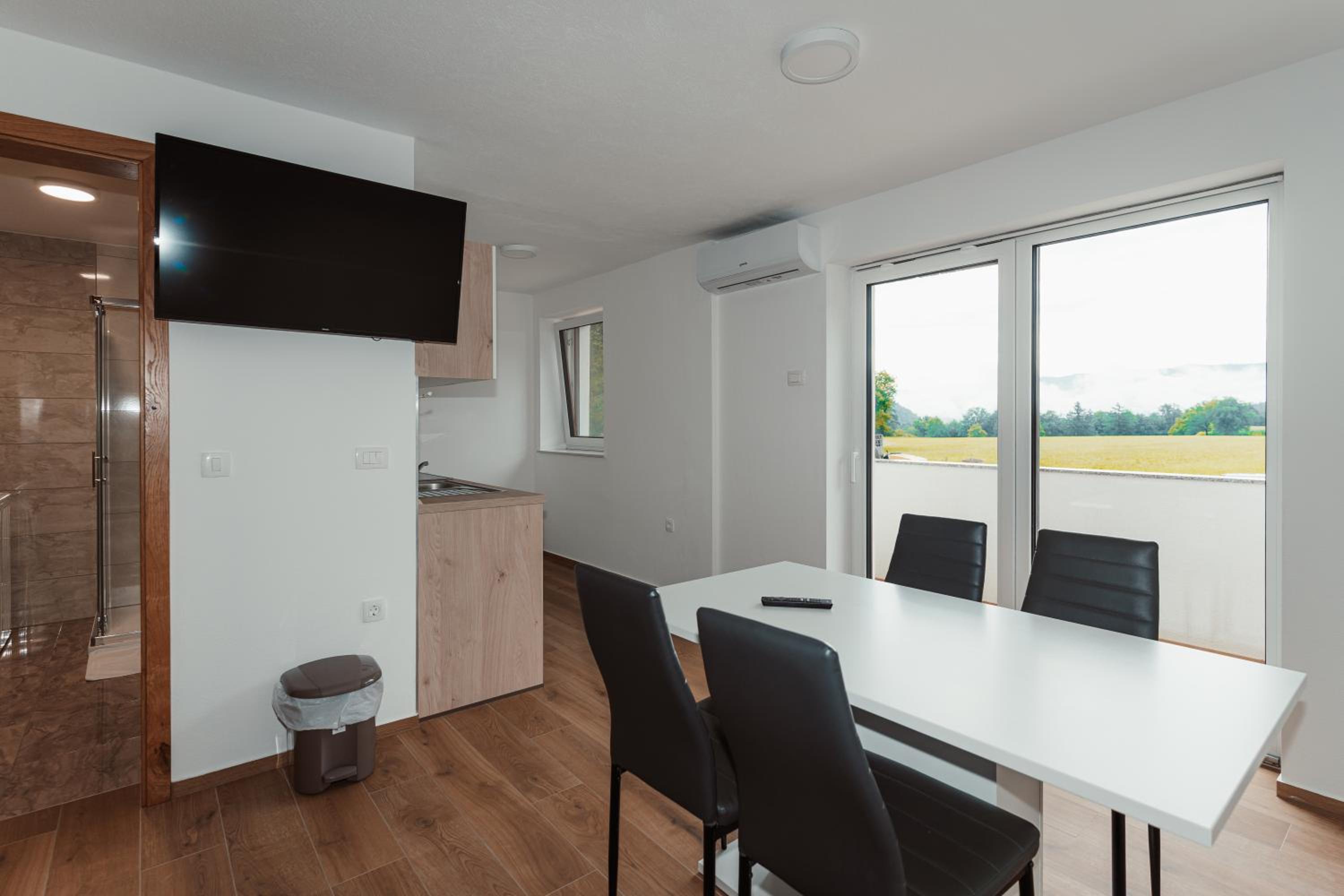 Apartmaji Laznik